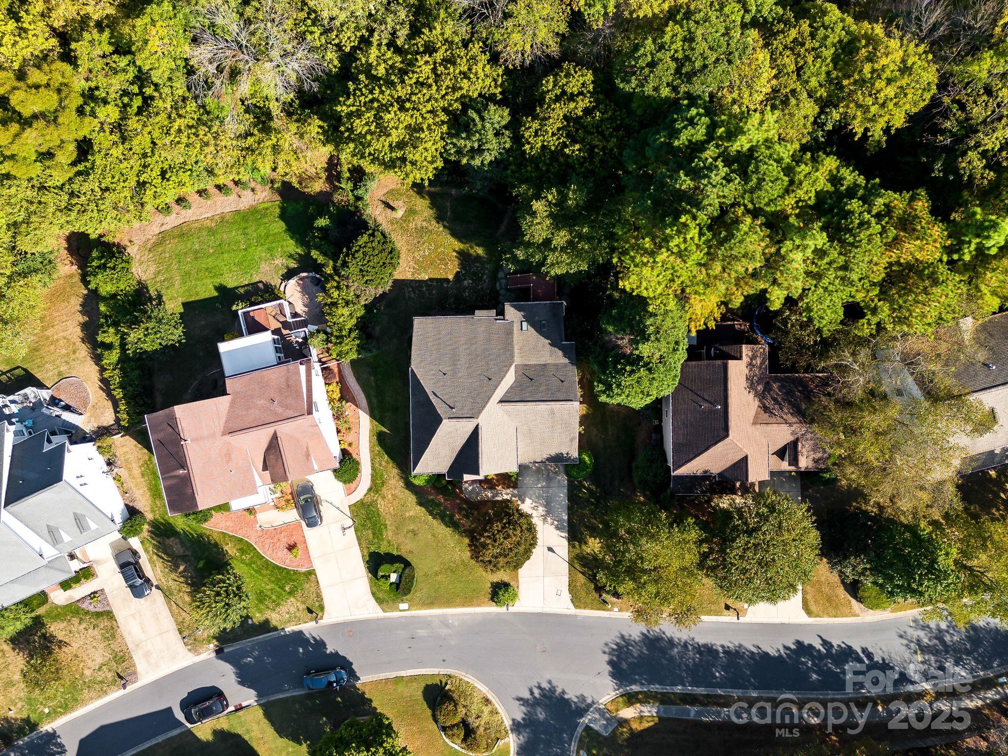 6900 Red Maple Drive
