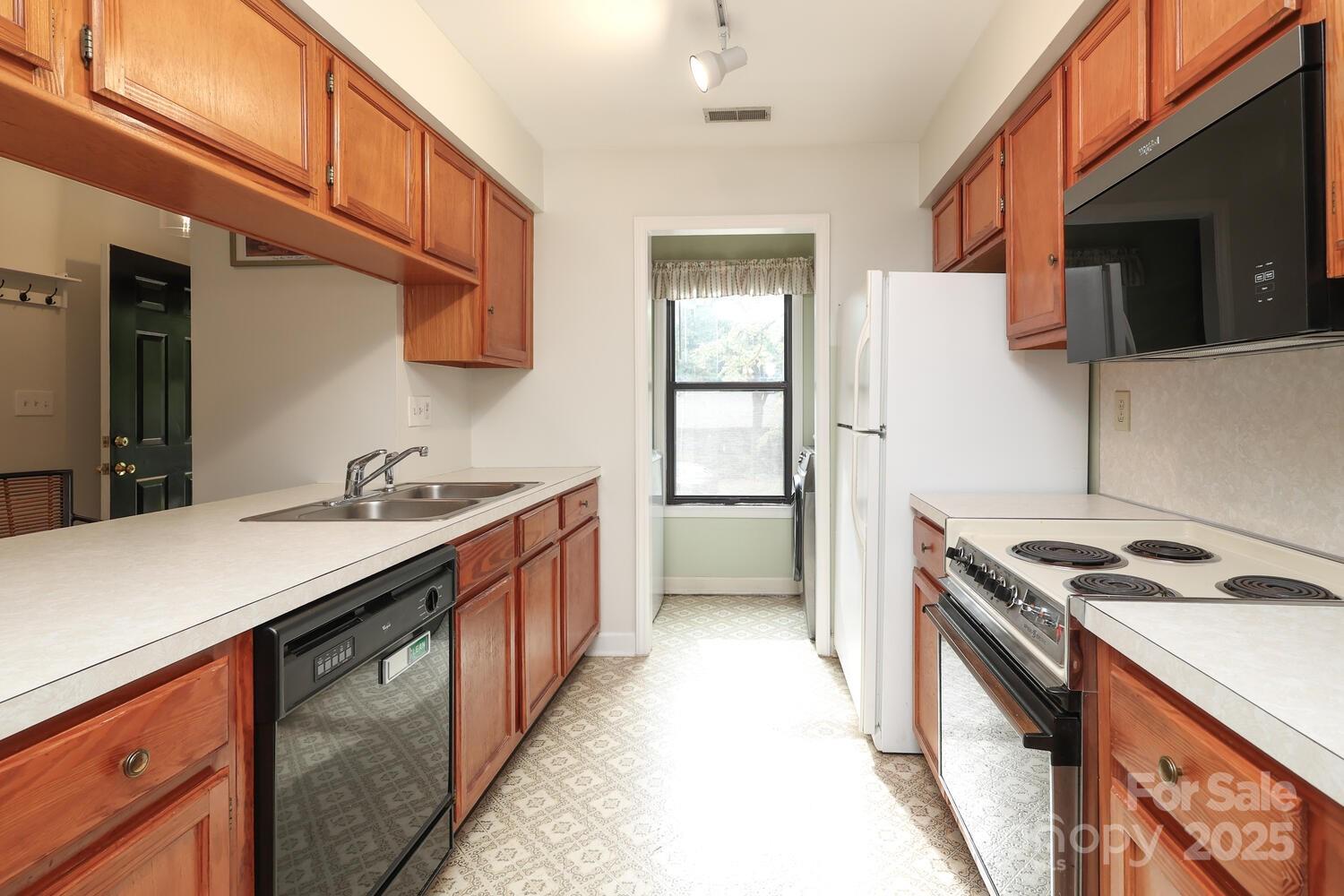 500 Sweetgum Drive Unit: 48C