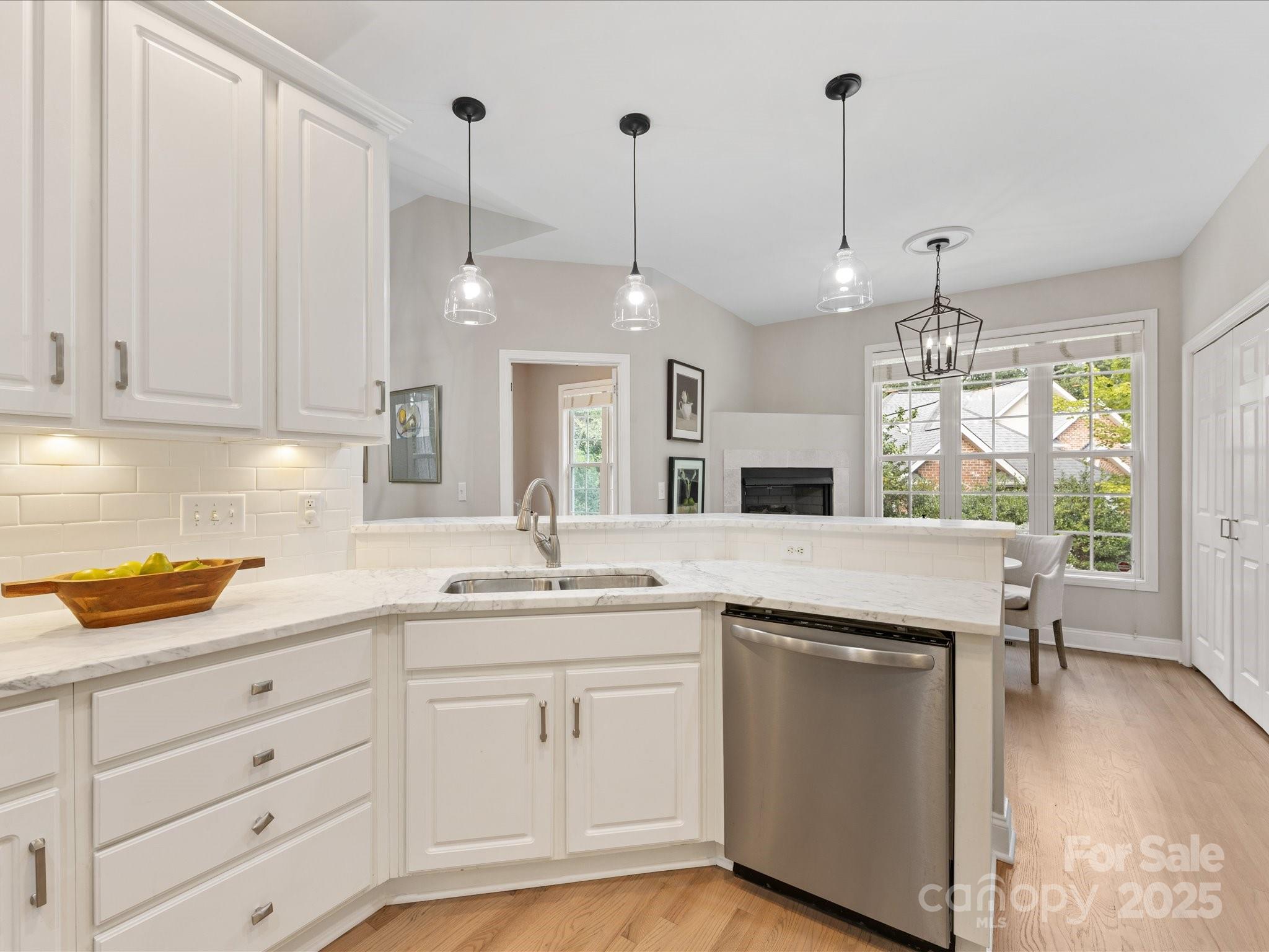7006 Waggoners Glen Lane