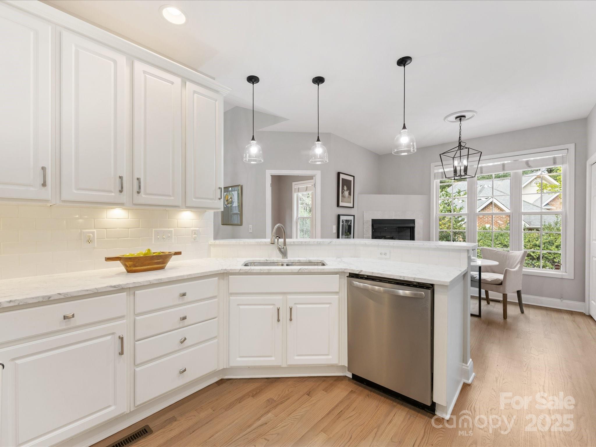 7006 Waggoners Glen Lane