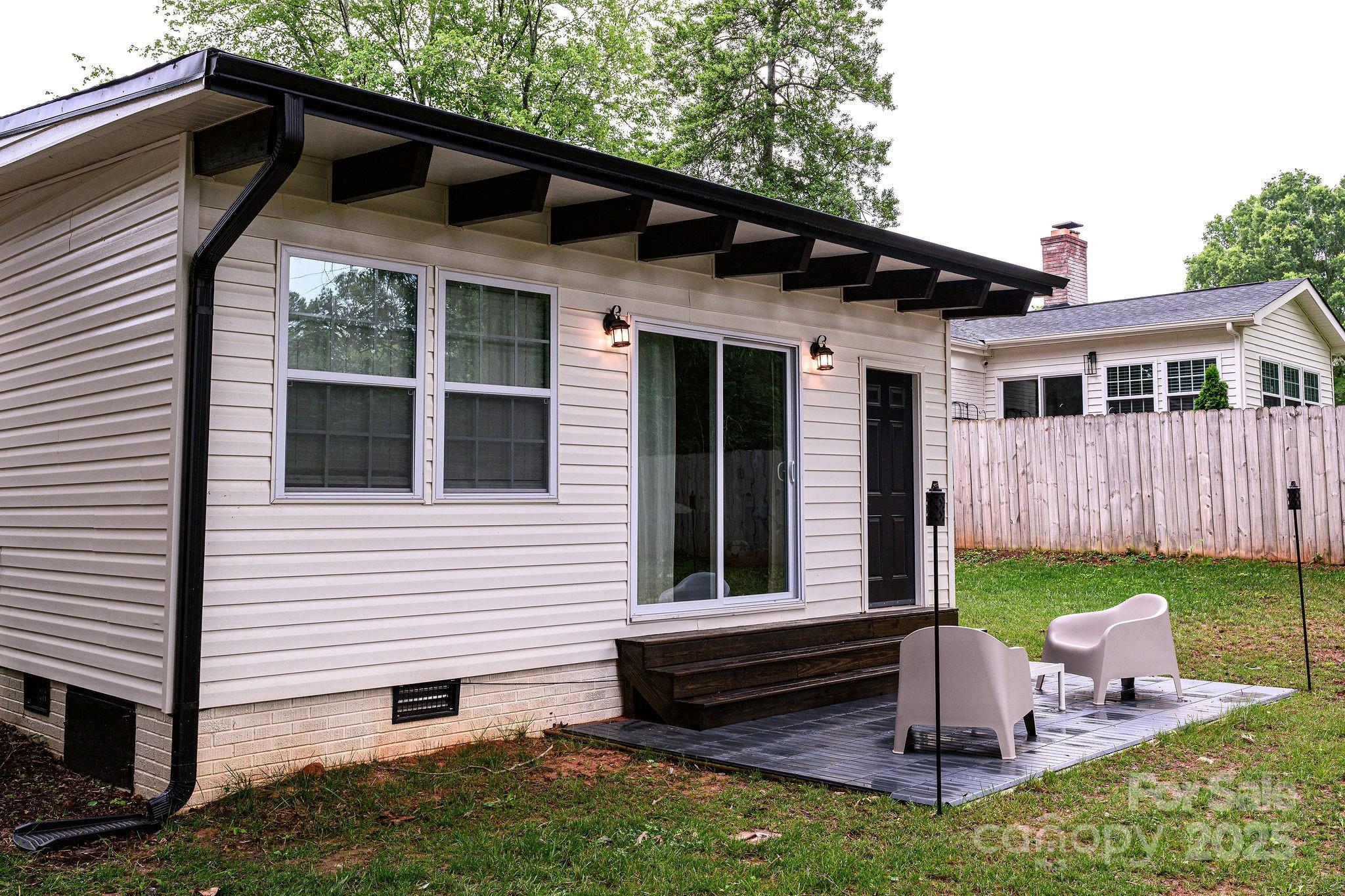 2230 Markham Court