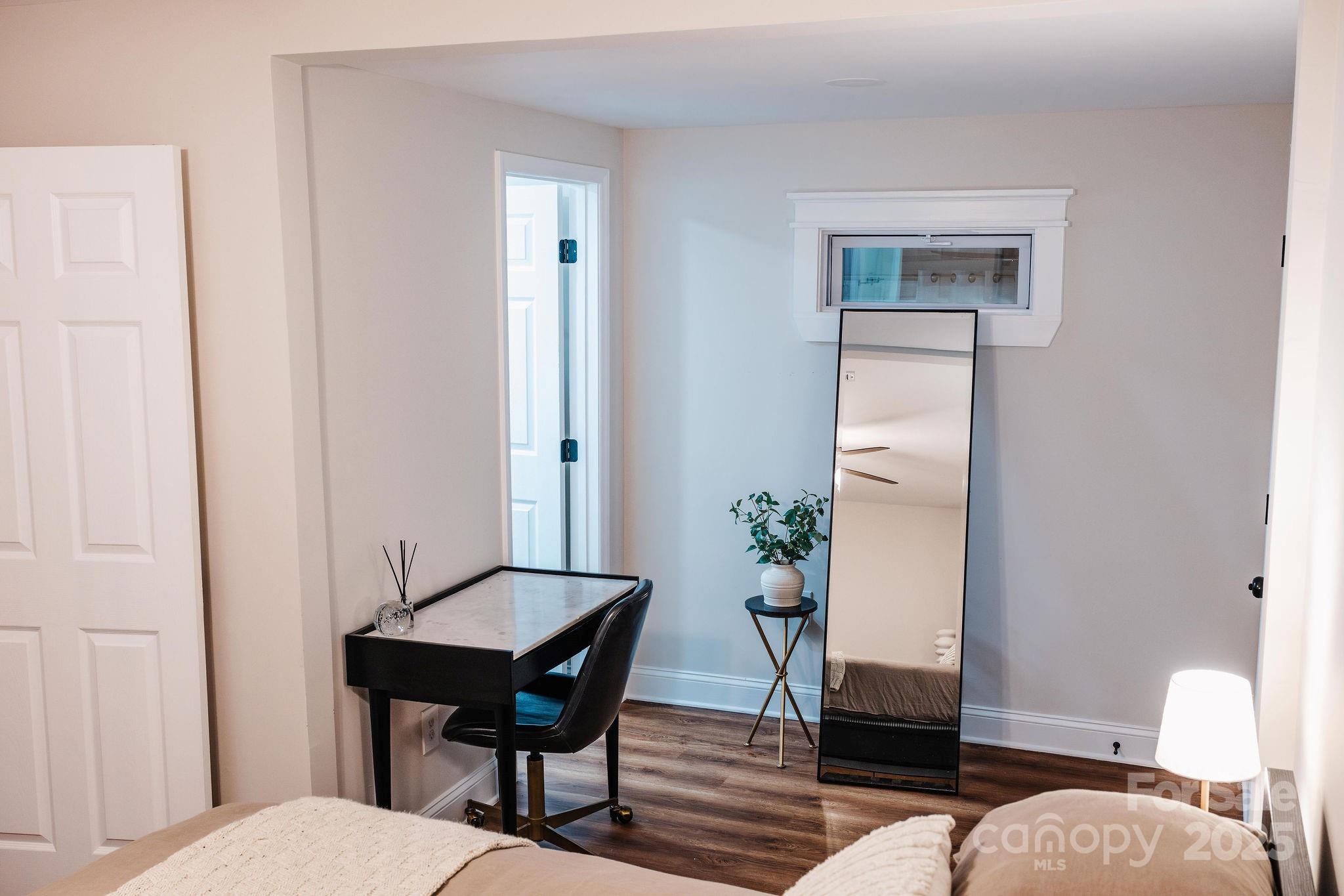 2230 Markham Court