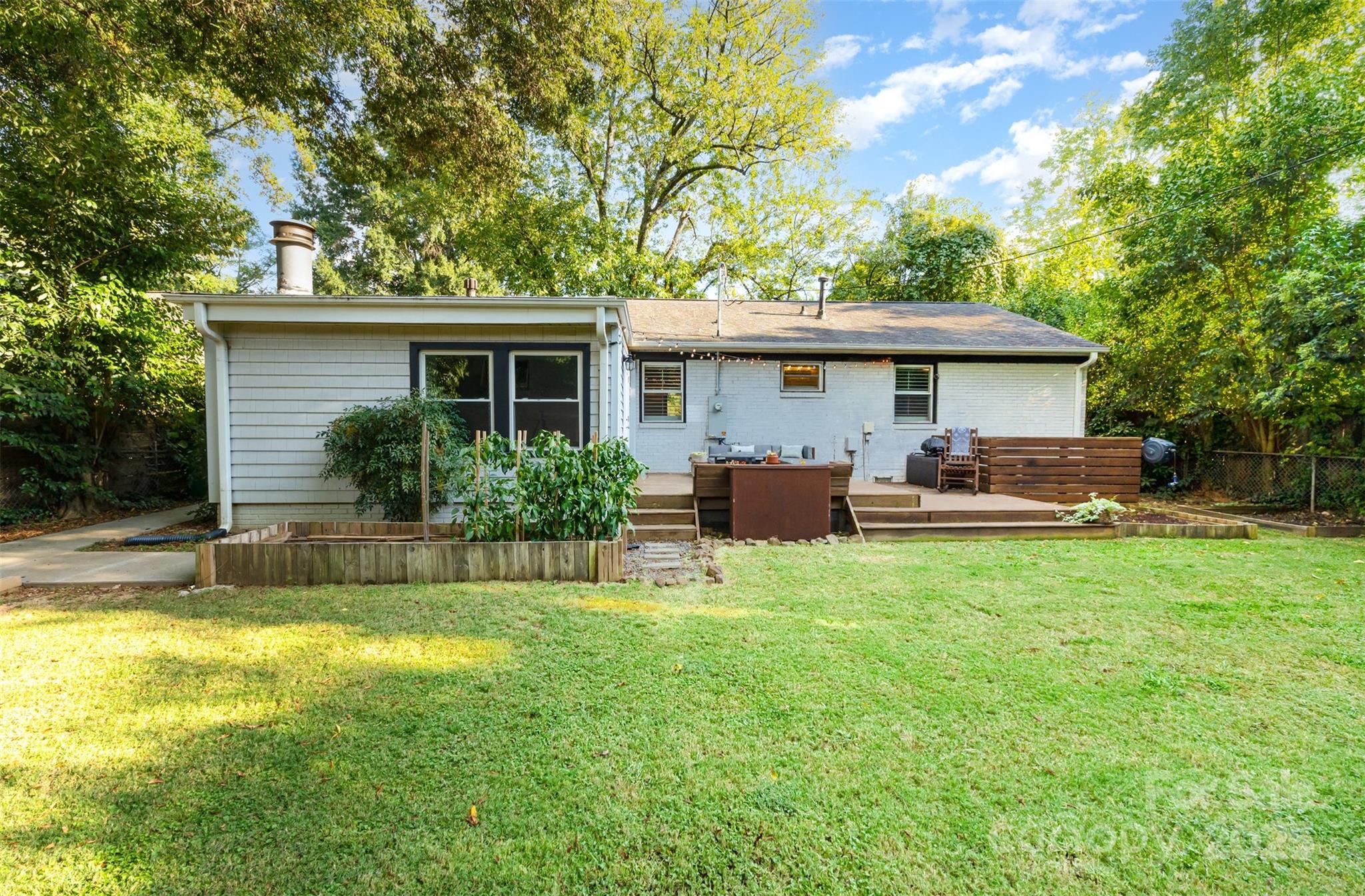 4432 University Drive