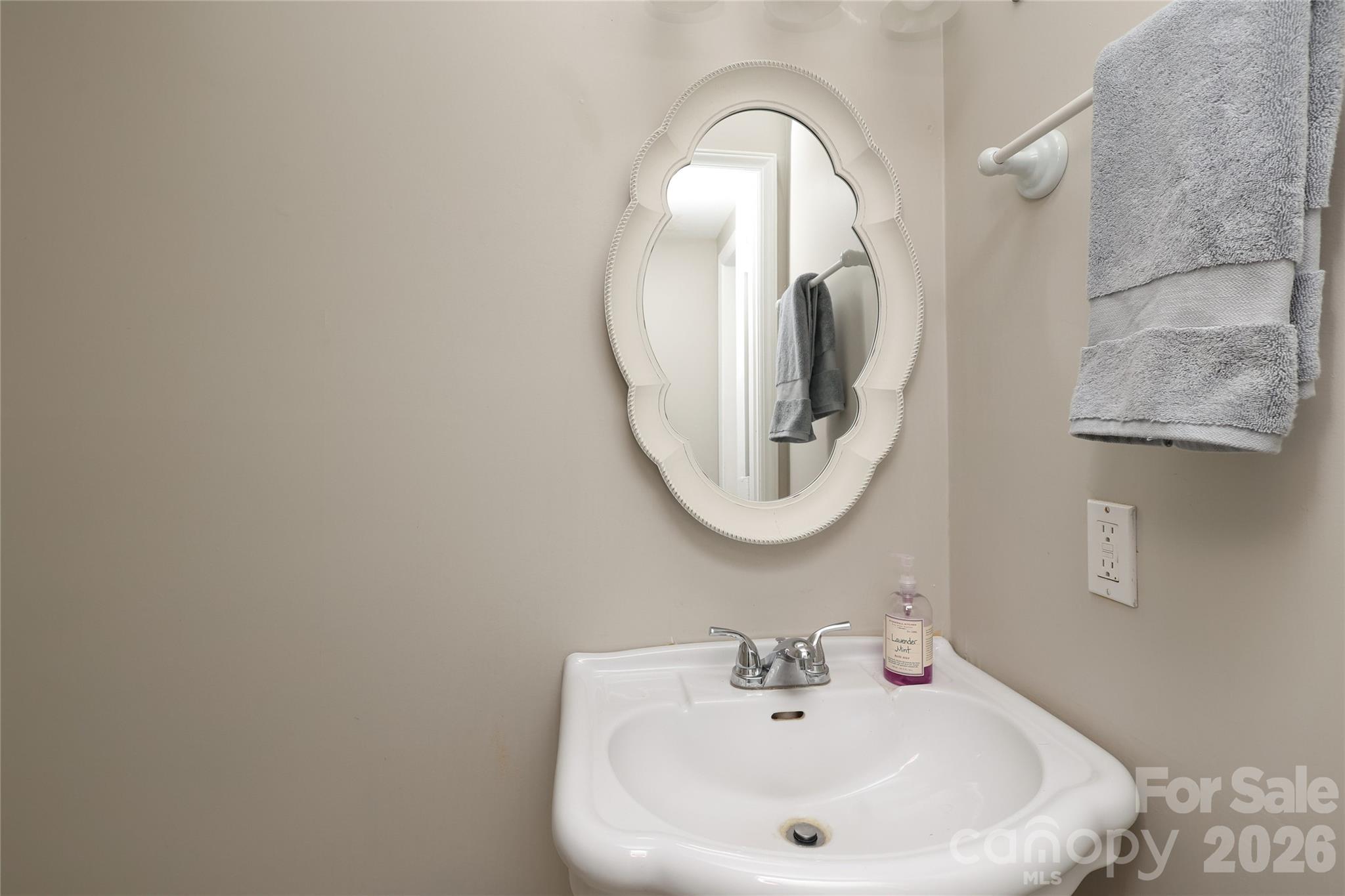 3722 Park Road Unit: B