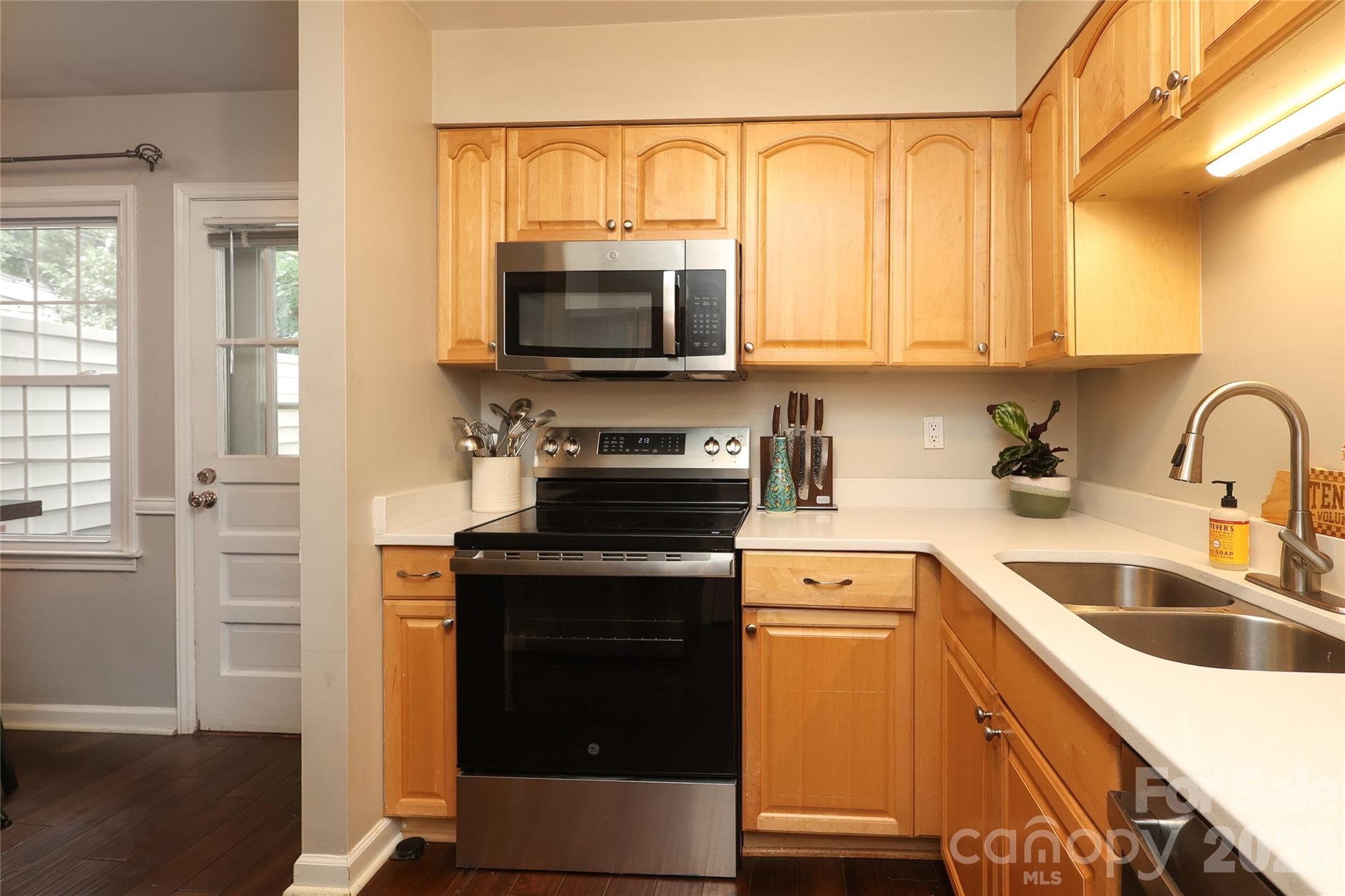 3722 Park Road Unit: B