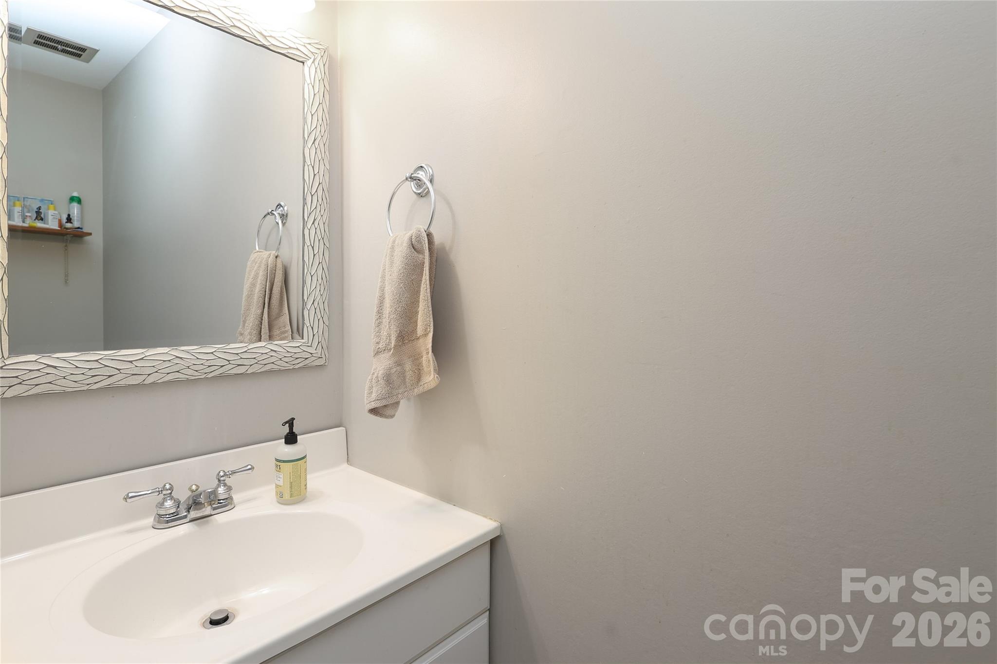 3722 Park Road Unit: B