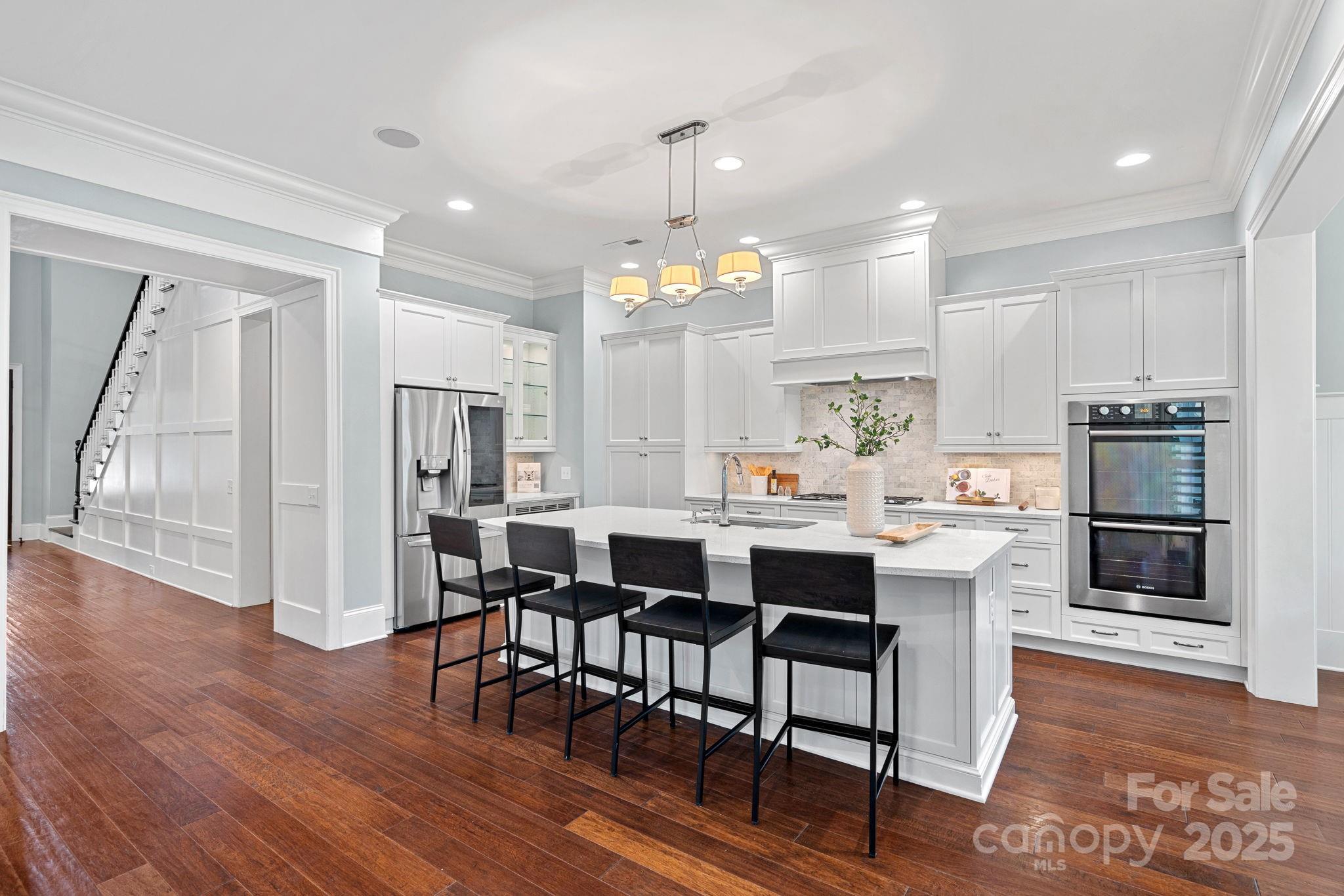 8007 Vanderhorn Lane
