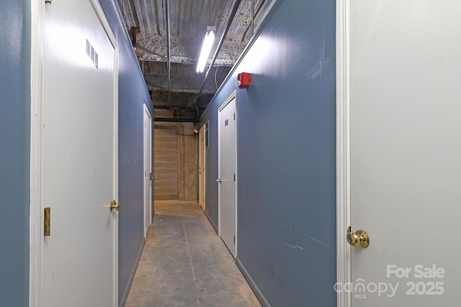 956 Queens Road Unit: 956