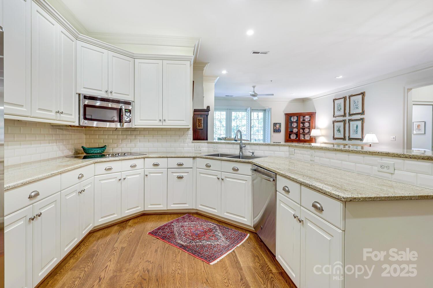 956 Queens Road Unit: 956