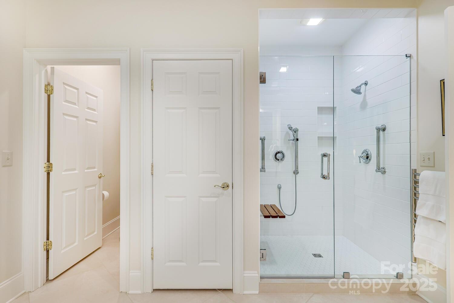 956 Queens Road Unit: 956