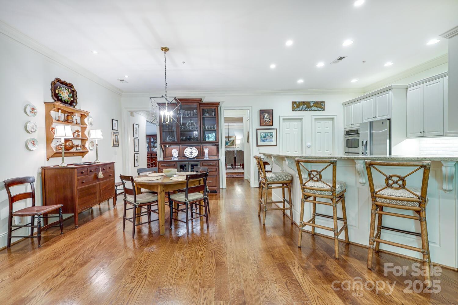 956 Queens Road Unit: 956