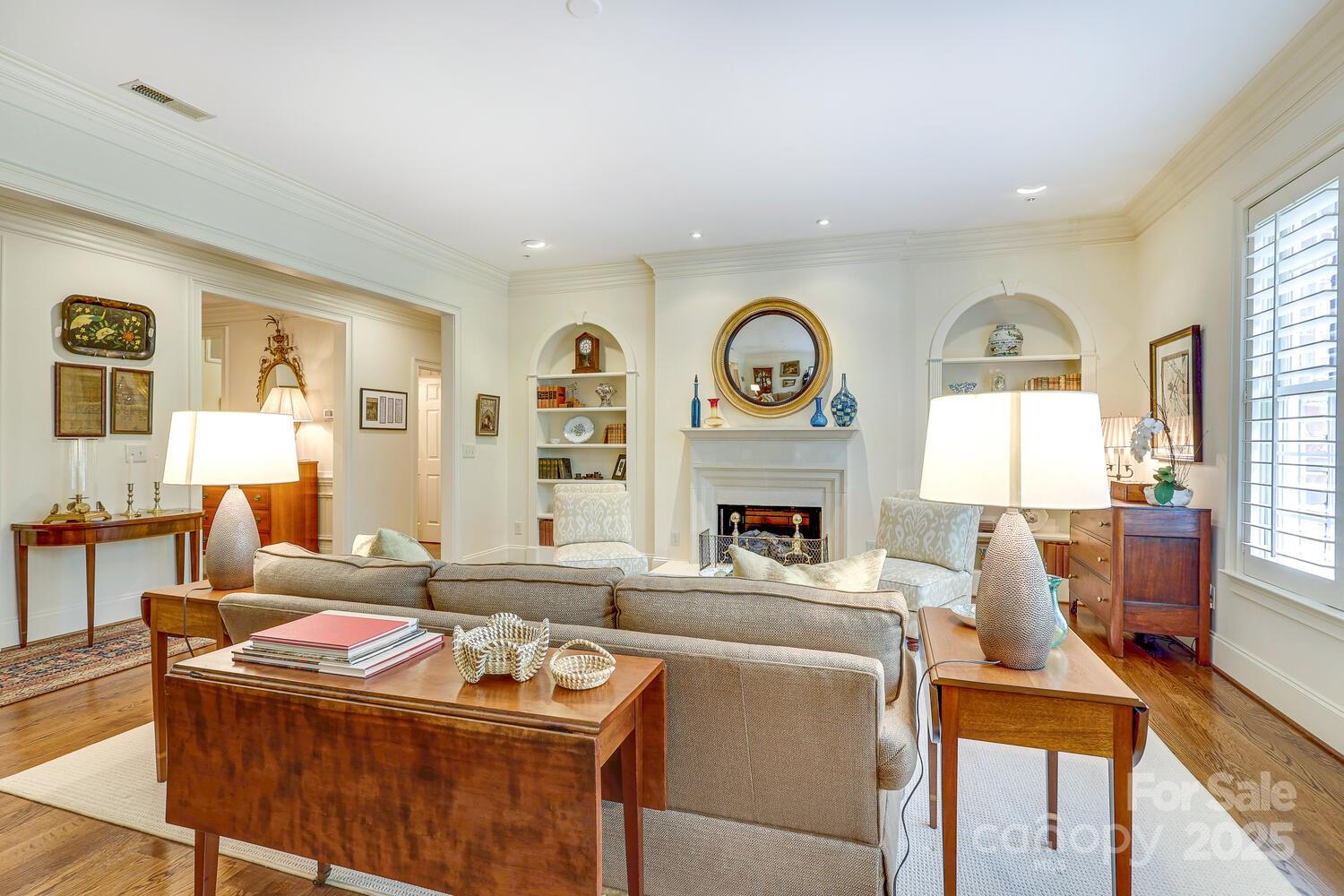 956 Queens Road Unit: 956