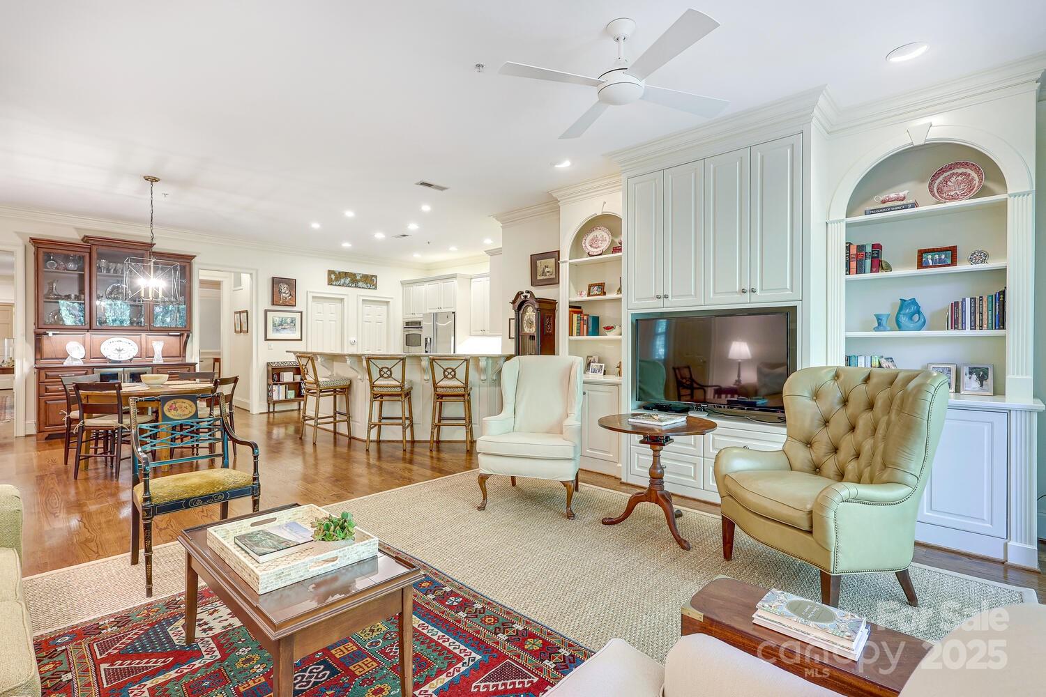 956 Queens Road Unit: 956