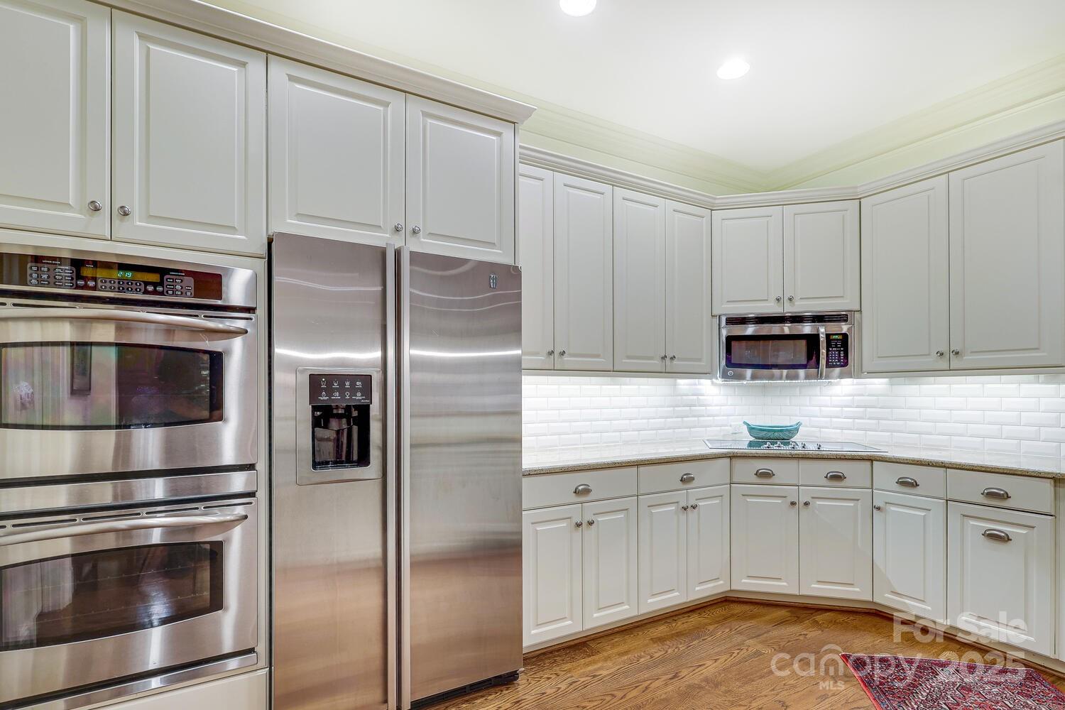 956 Queens Road Unit: 956