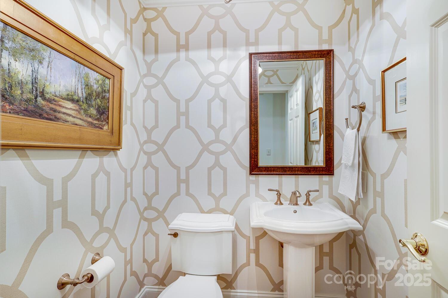956 Queens Road Unit: 956