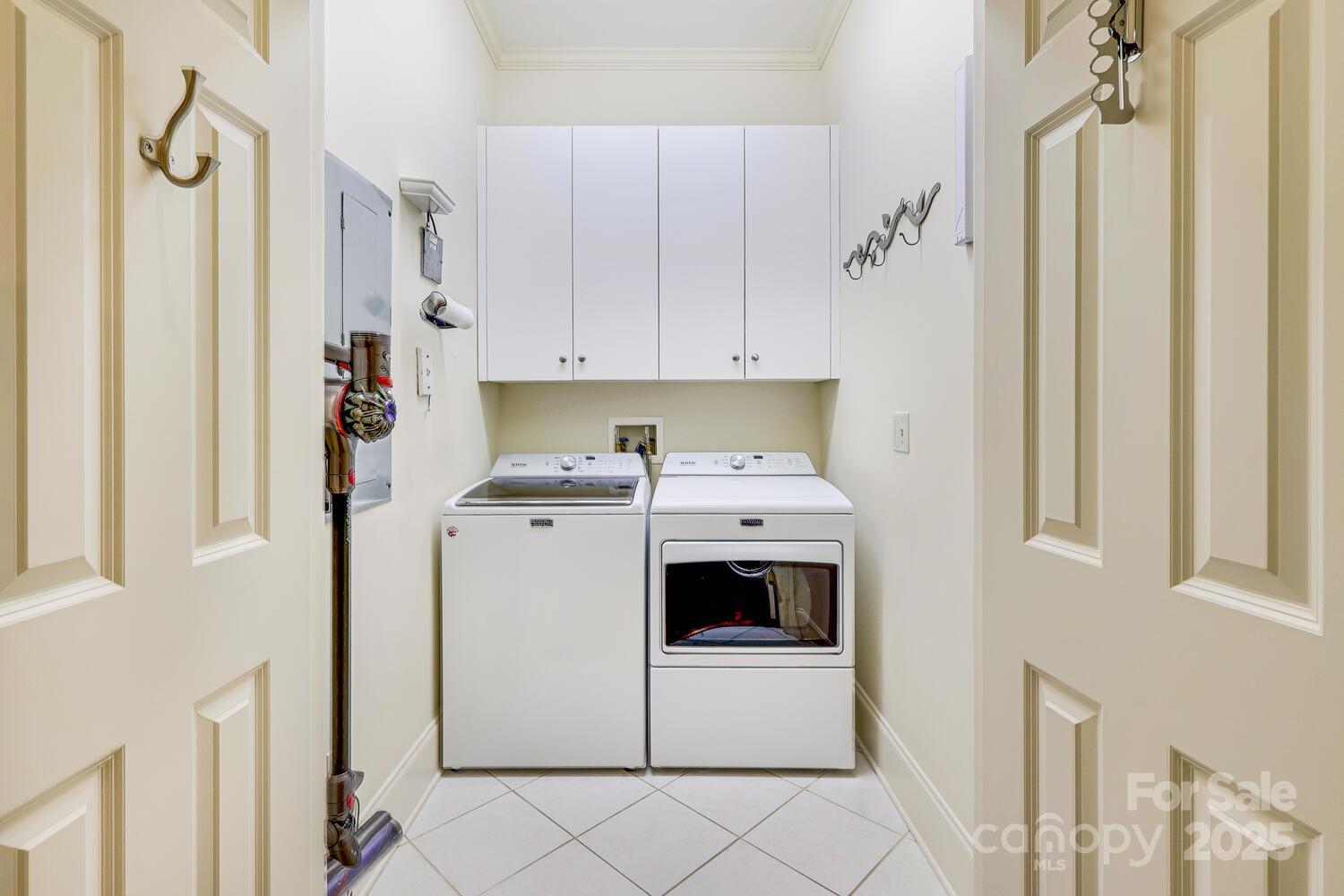 956 Queens Road Unit: 956
