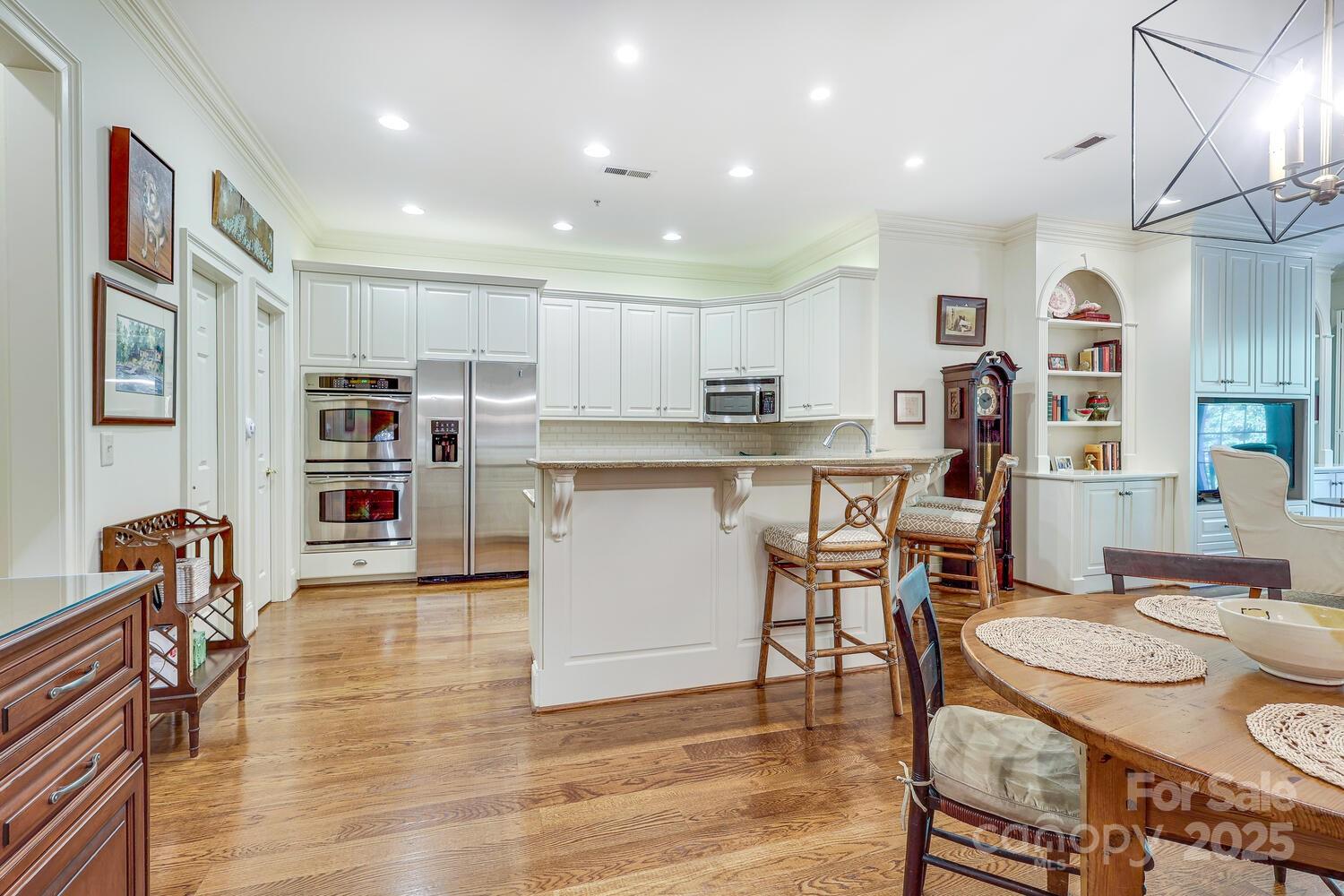 956 Queens Road Unit: 956