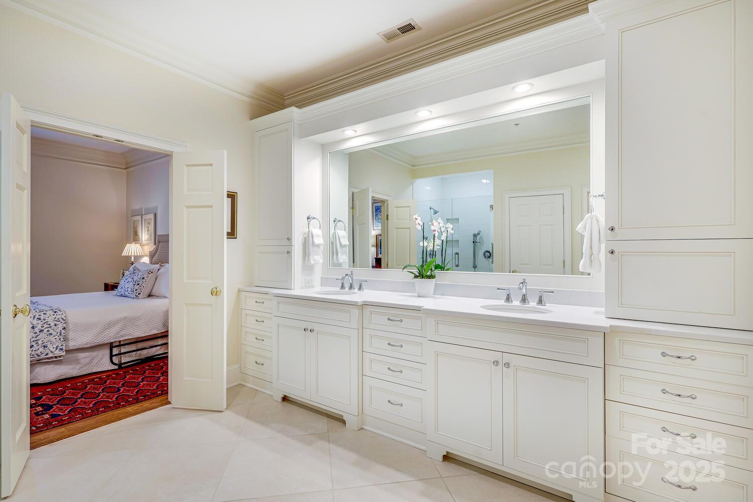 956 Queens Road Unit: 956