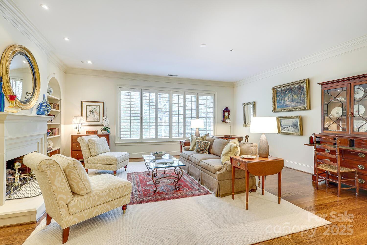 956 Queens Road Unit: 956