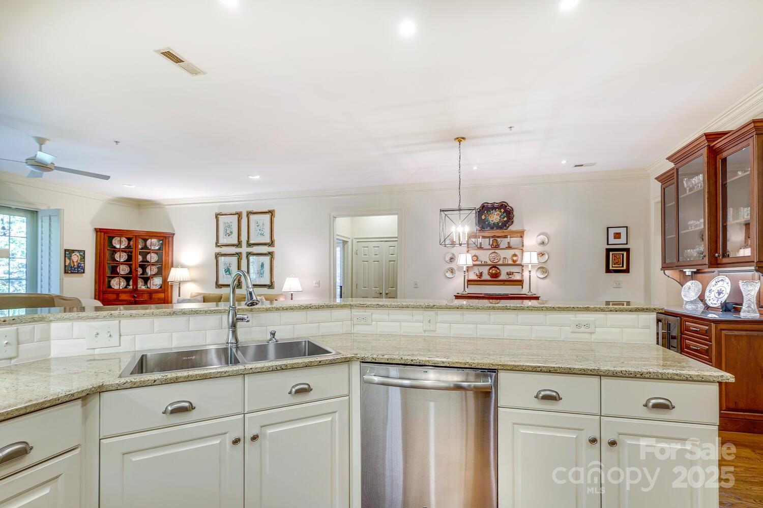 956 Queens Road Unit: 956