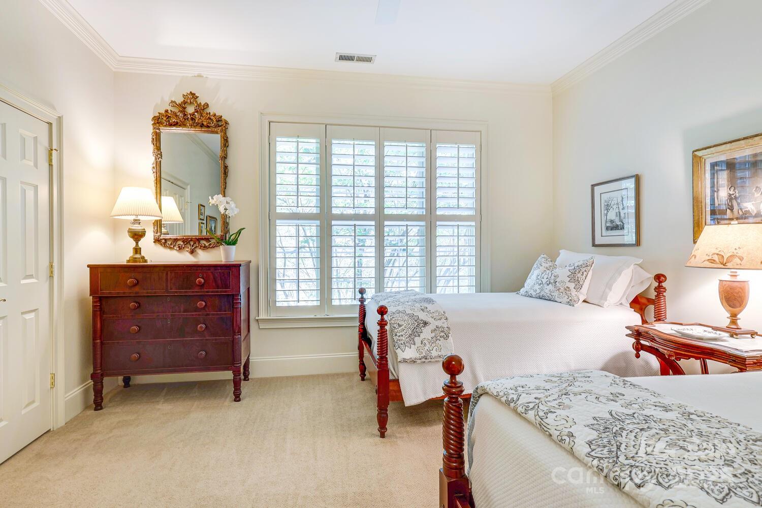 956 Queens Road Unit: 956