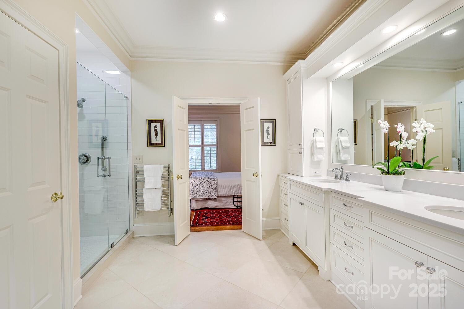 956 Queens Road Unit: 956