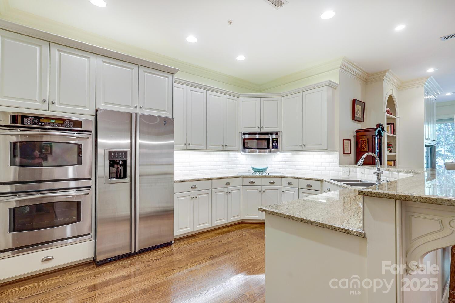 956 Queens Road Unit: 956