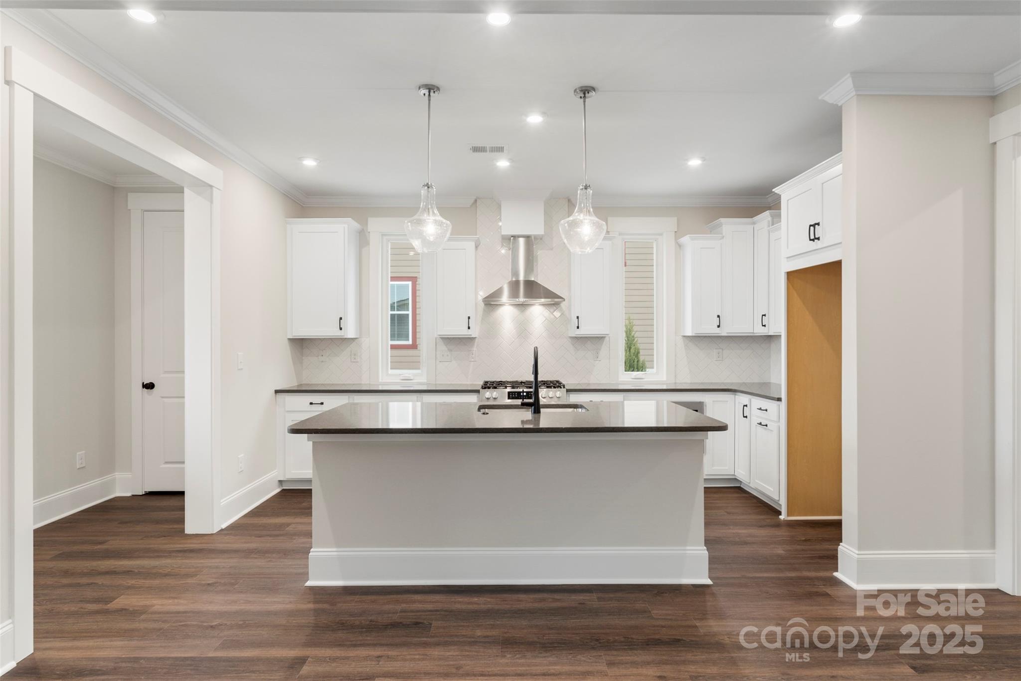 283 Luray Way Unit: 449
