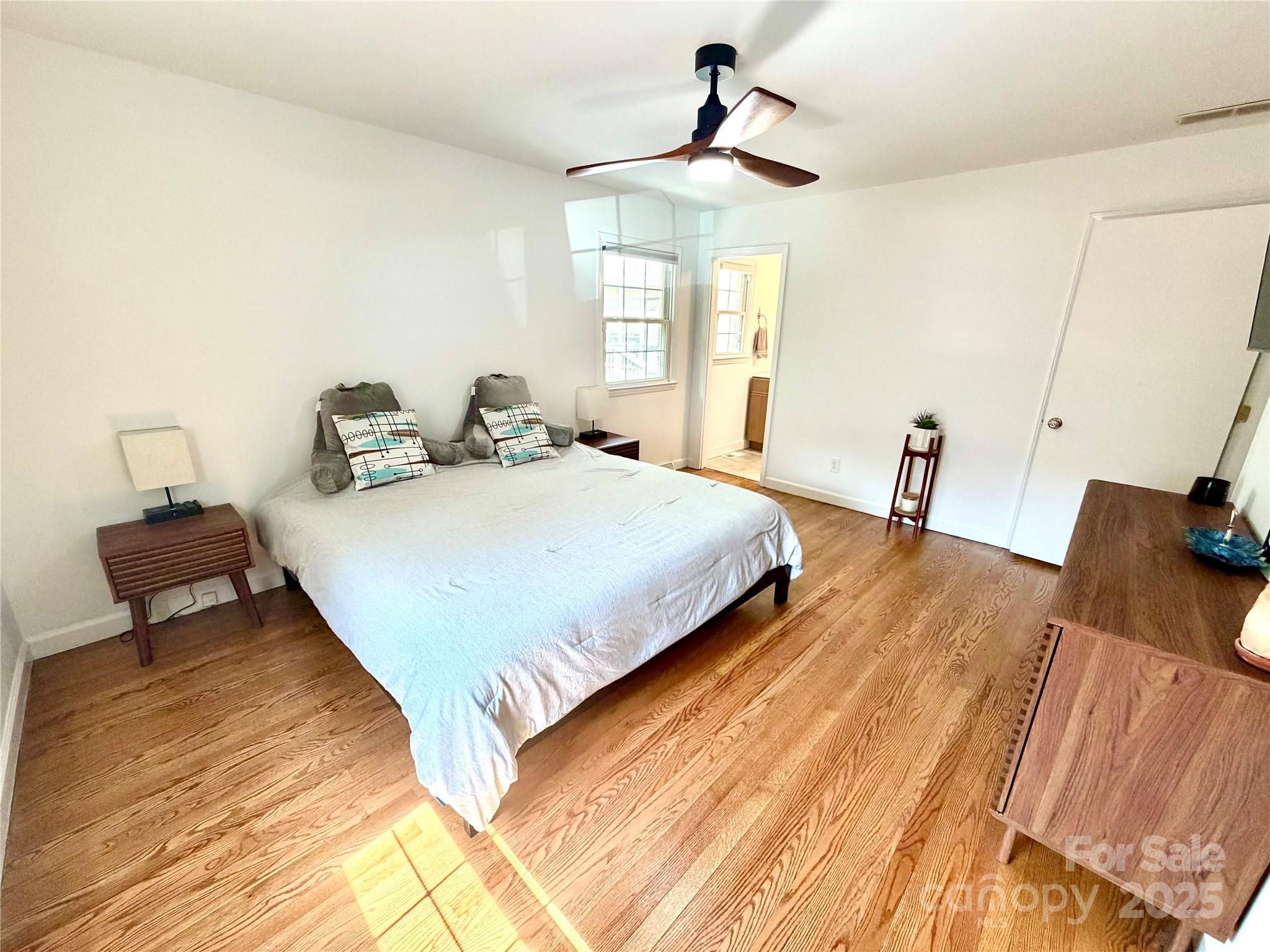 5300 Glenbrier Drive