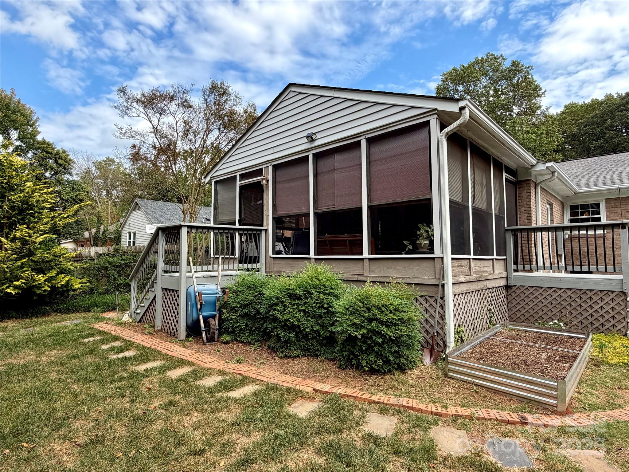 5300 Glenbrier Drive