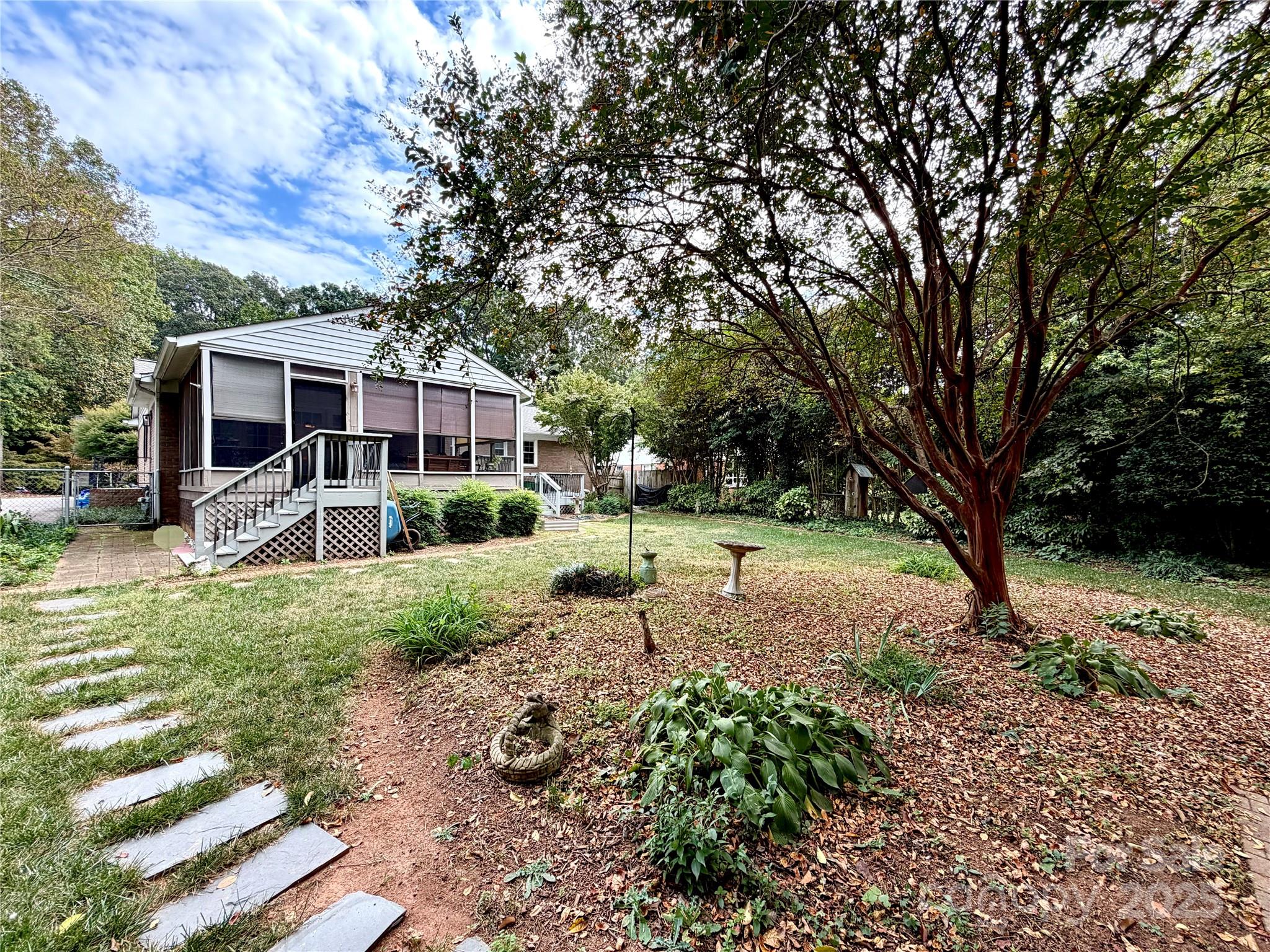 5300 Glenbrier Drive