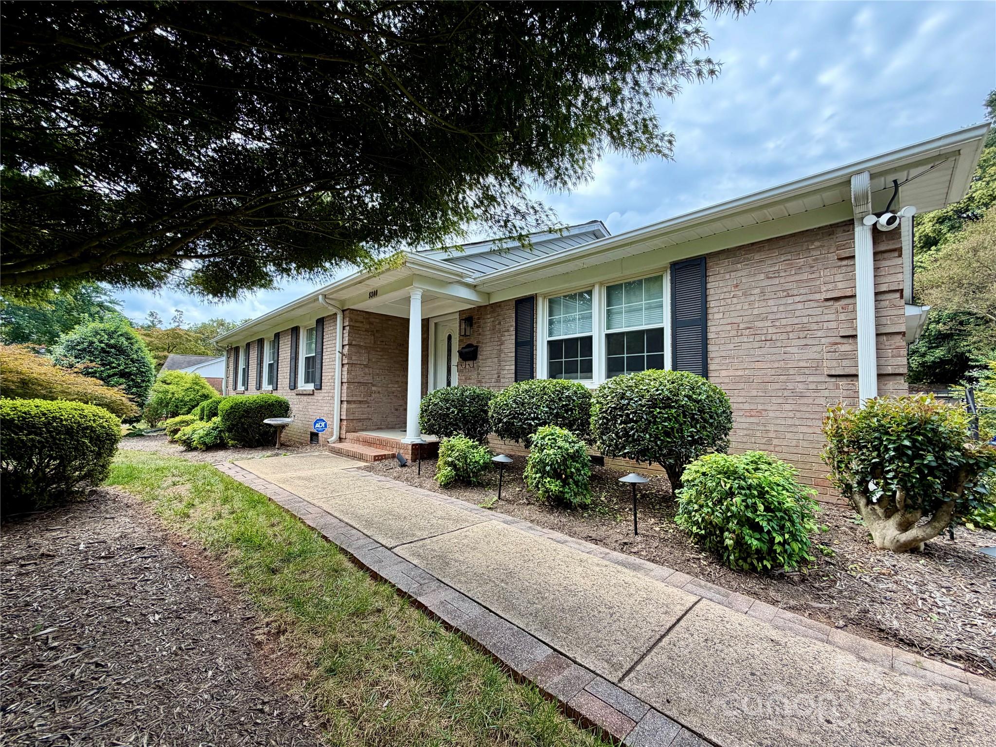 5300 Glenbrier Drive