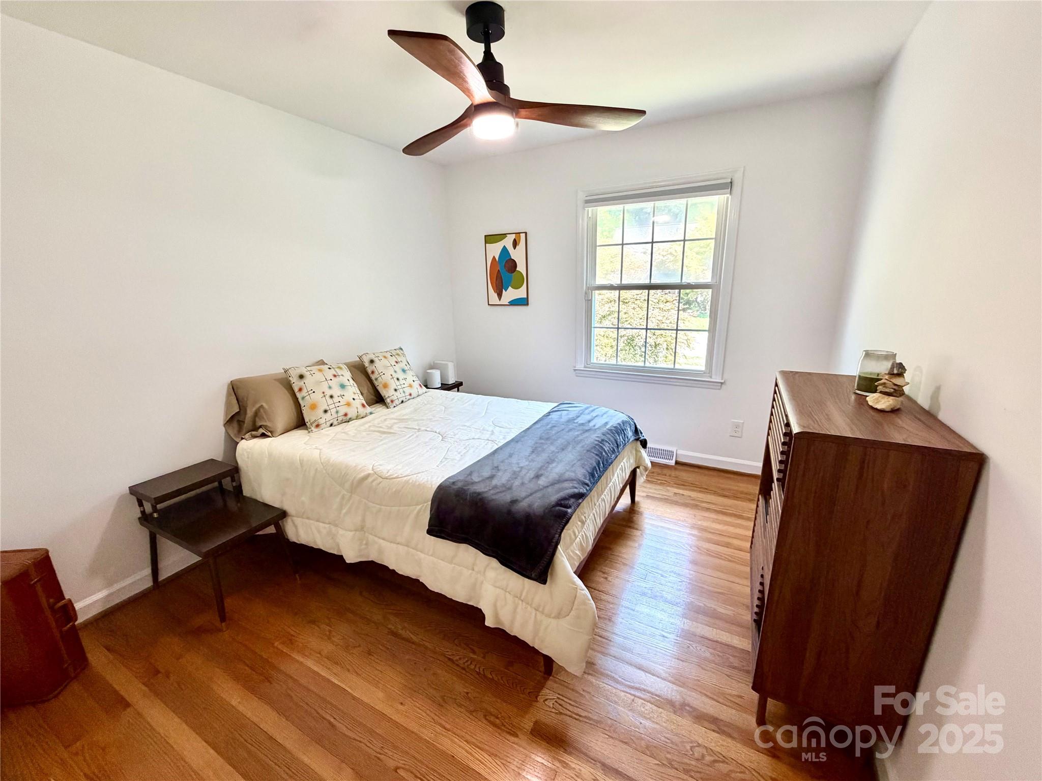5300 Glenbrier Drive