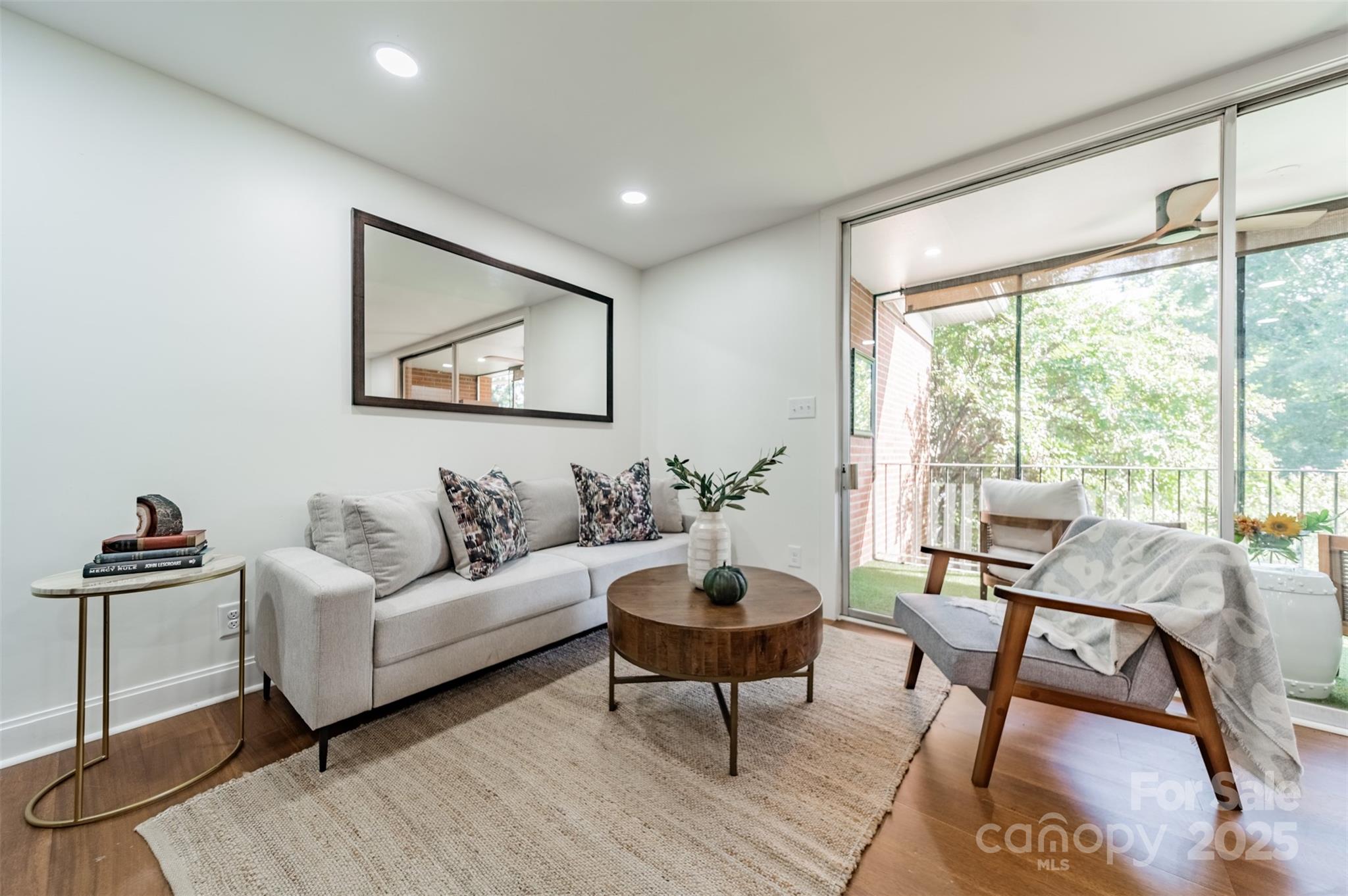400 Queens Road Unit: D6