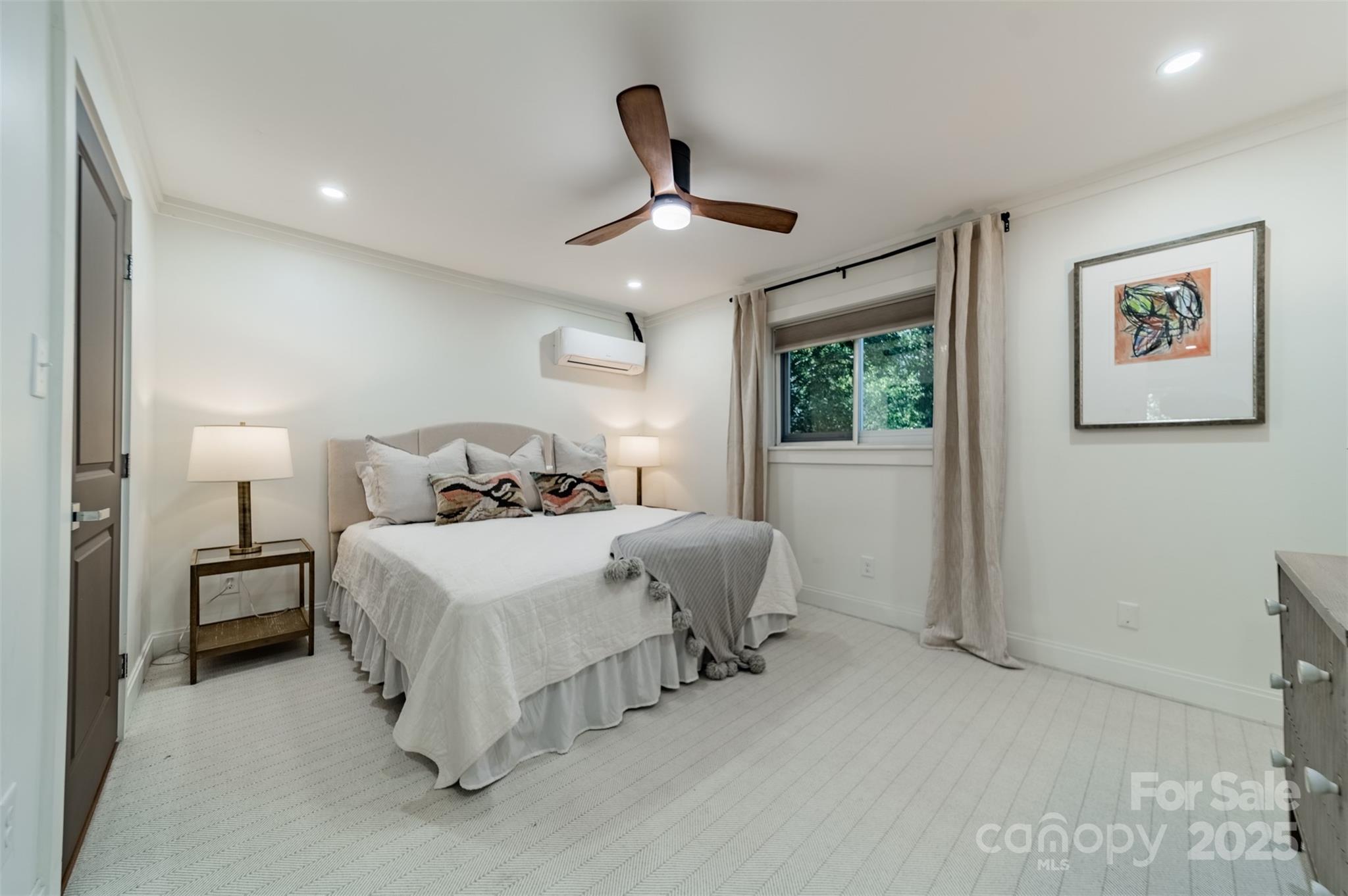 400 Queens Road Unit: D6