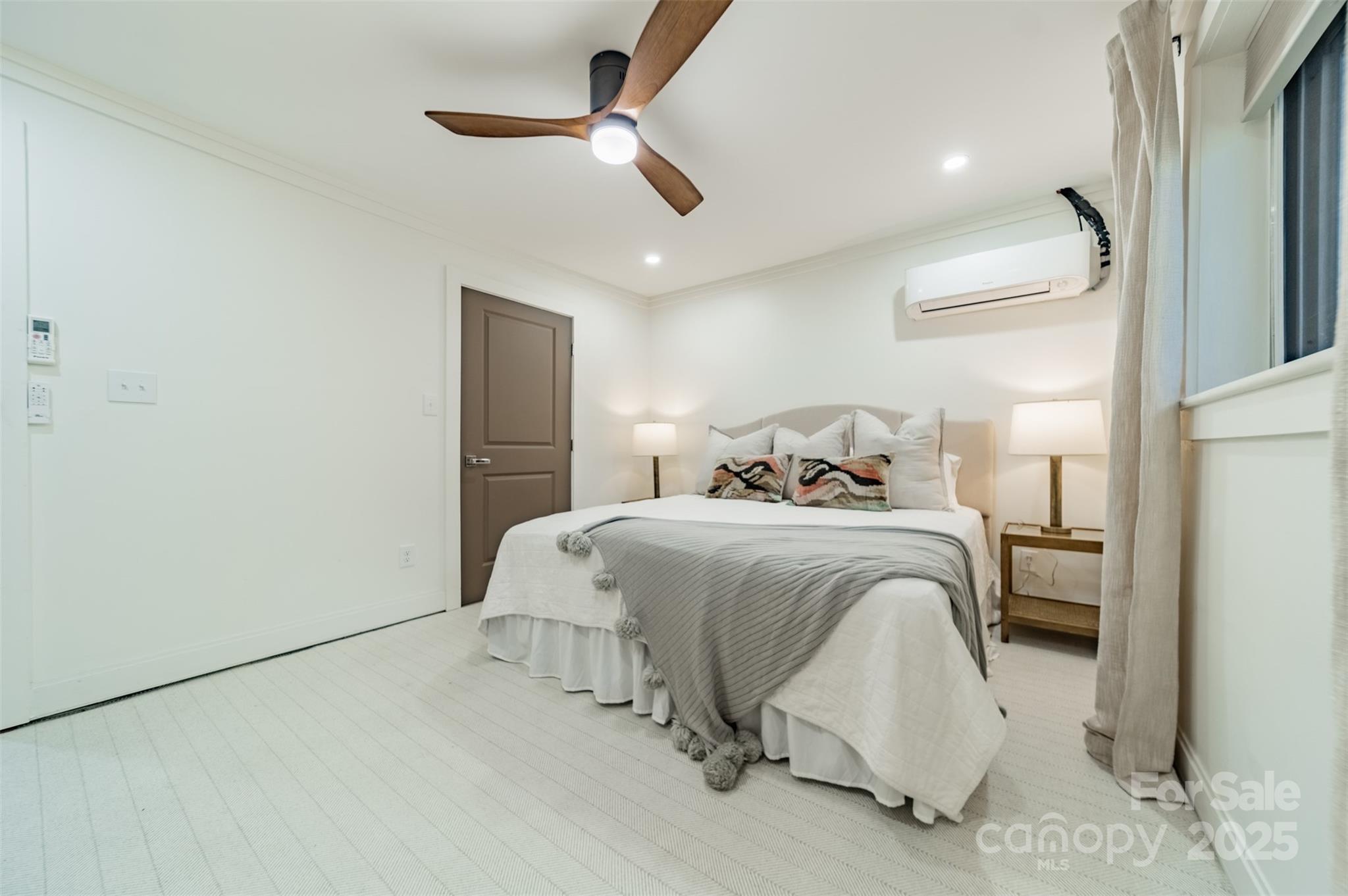 400 Queens Road Unit: D6