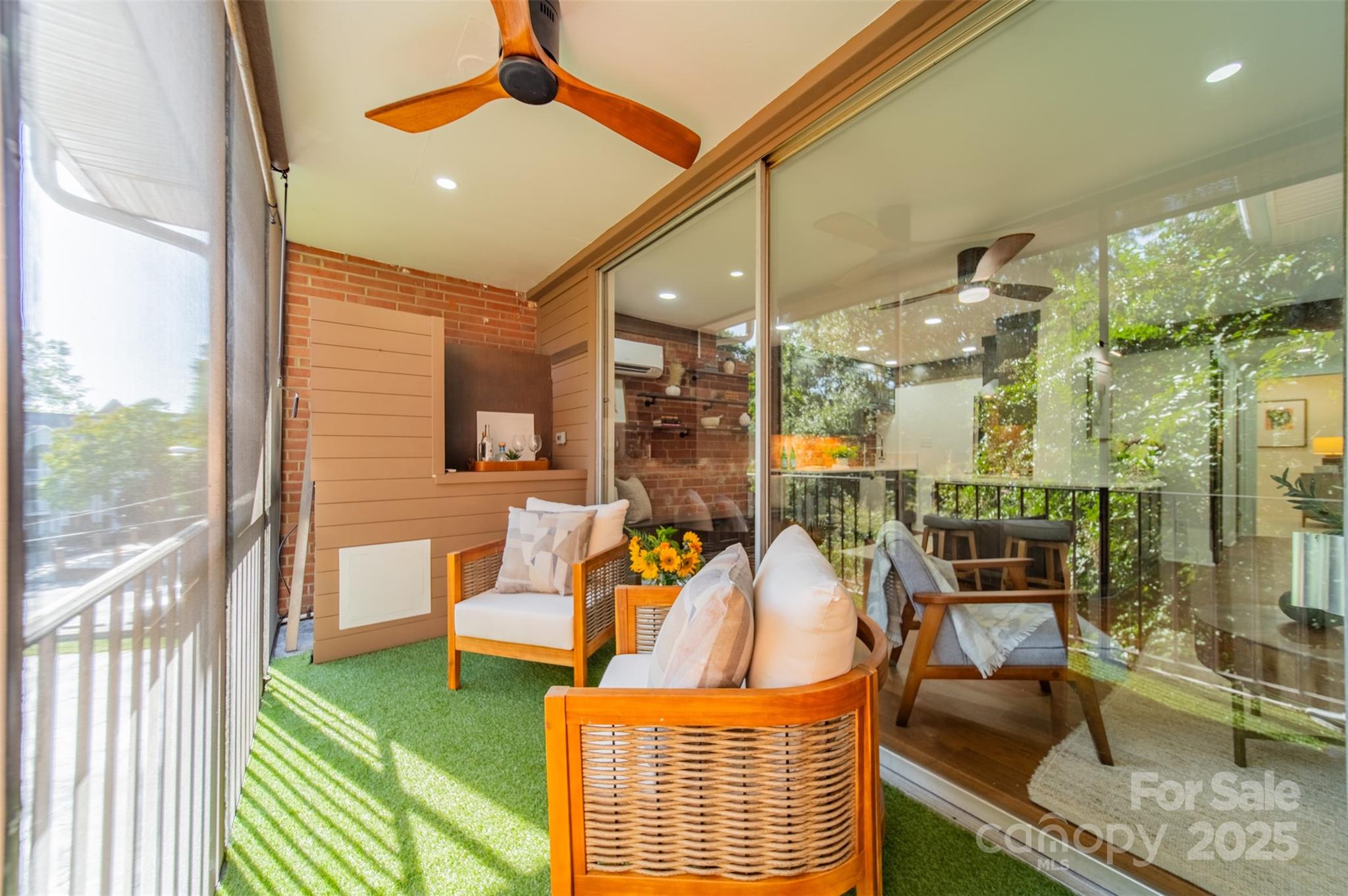 400 Queens Road Unit: D6