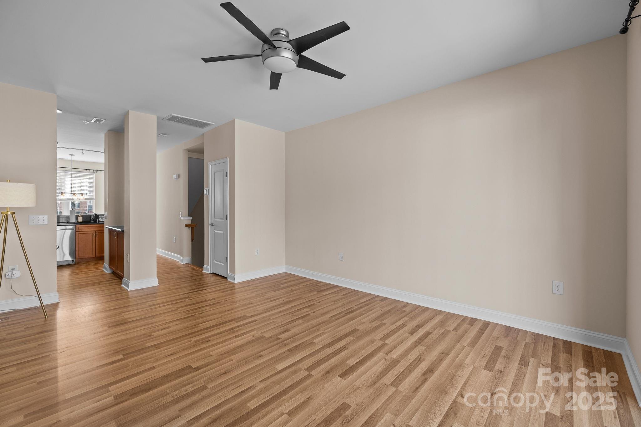 1302 Kenilworth Avenue Unit: 112