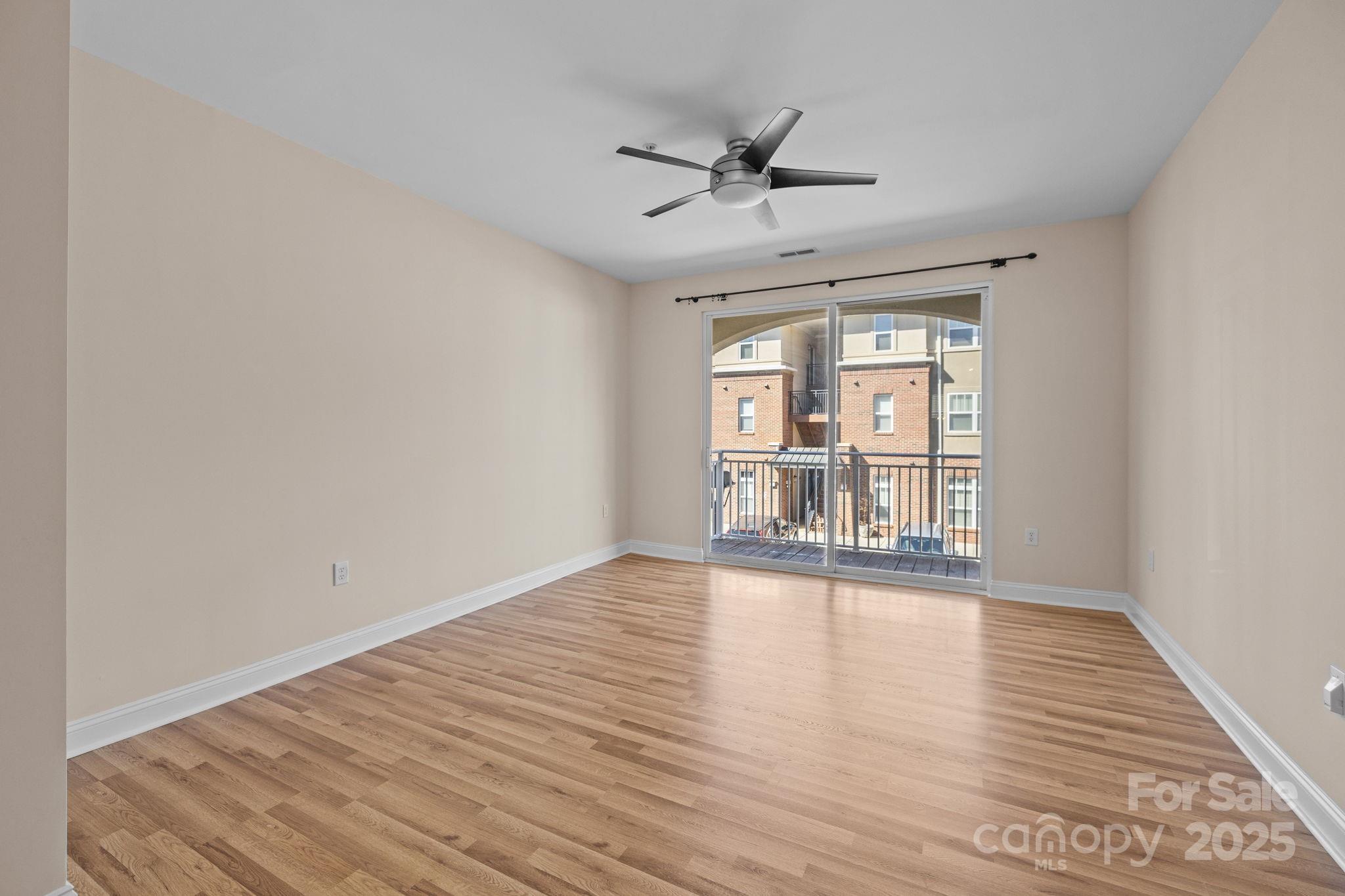 1302 Kenilworth Avenue Unit: 112