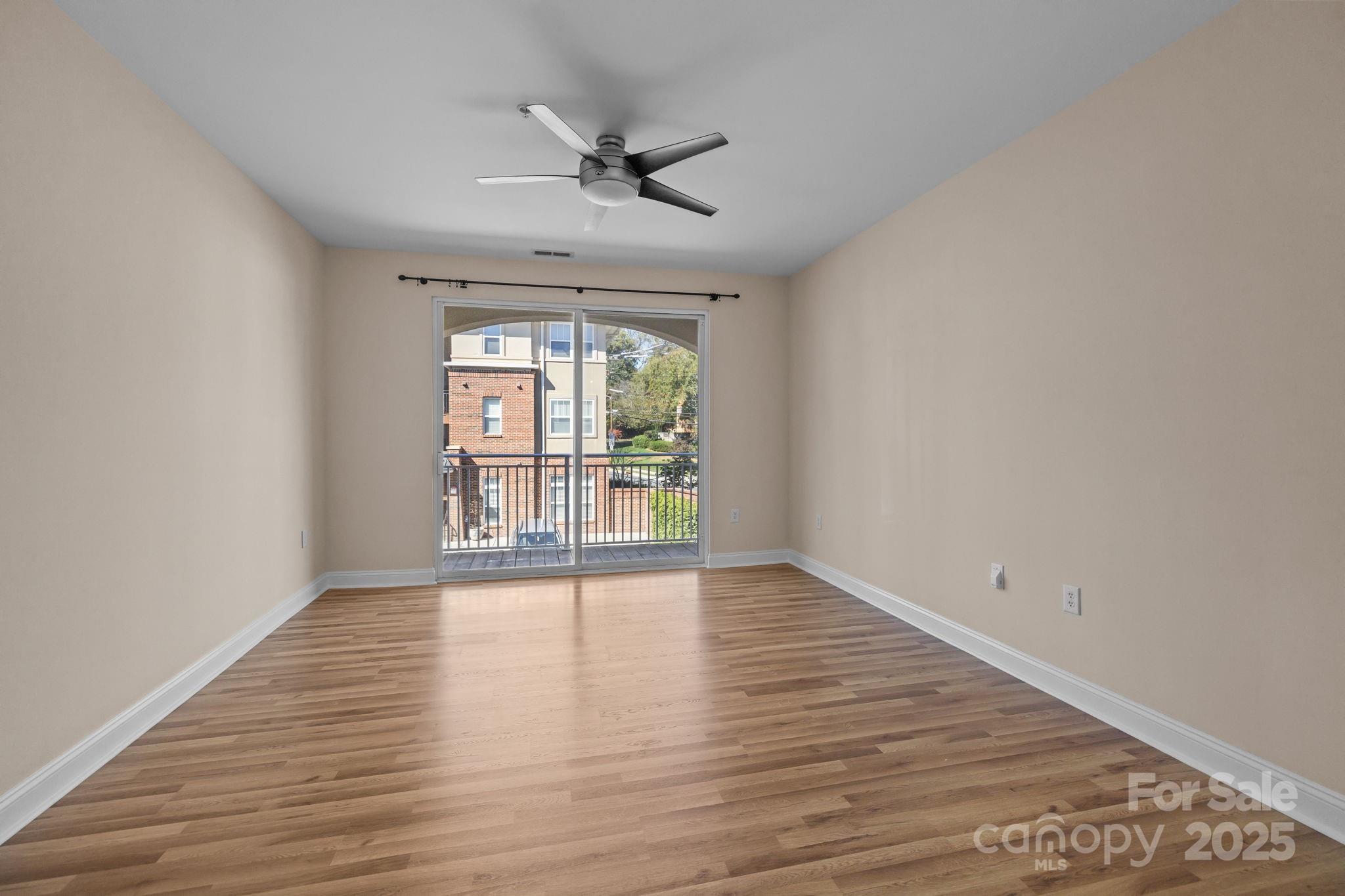 1302 Kenilworth Avenue Unit: 112