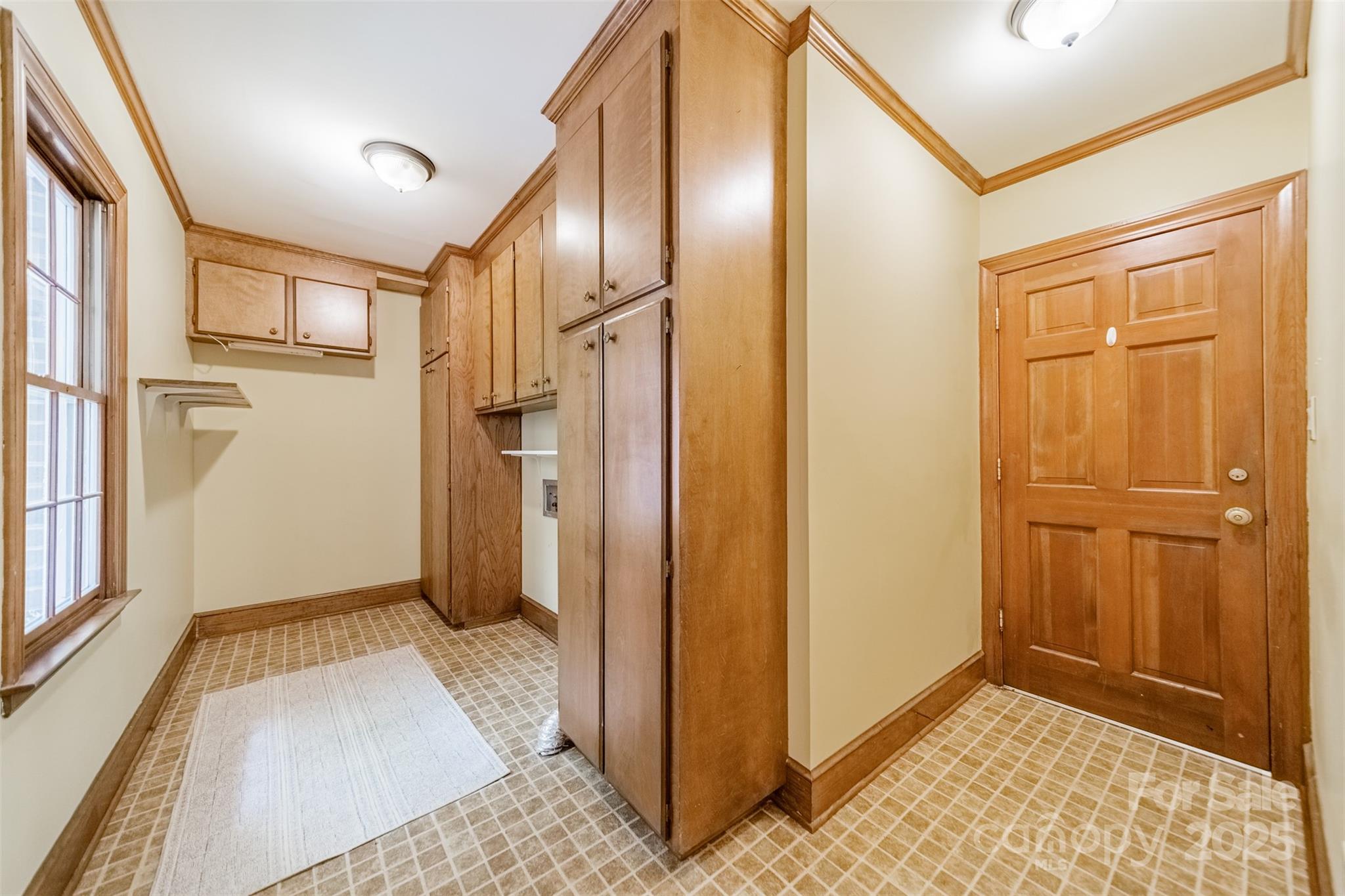 127 Cabell Way