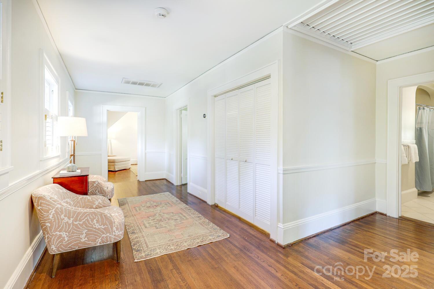 919 Mt Vernon Avenue