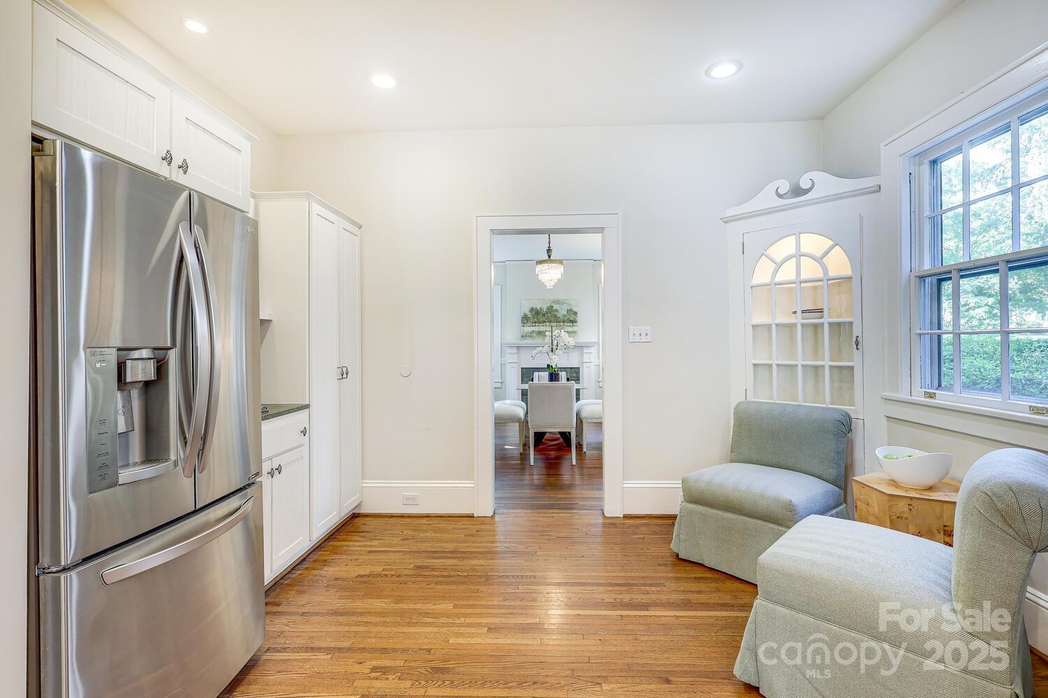 919 Mt Vernon Avenue