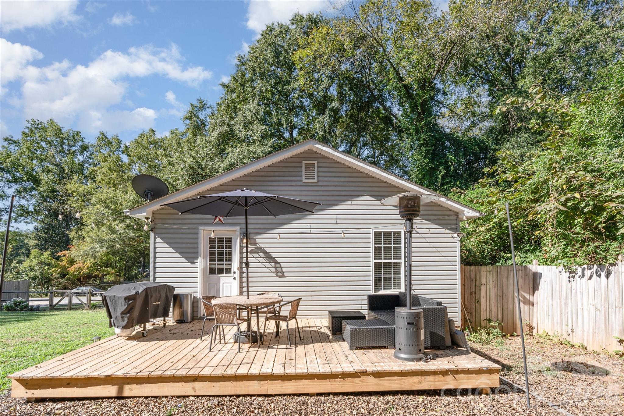 809 Fargo Drive SW