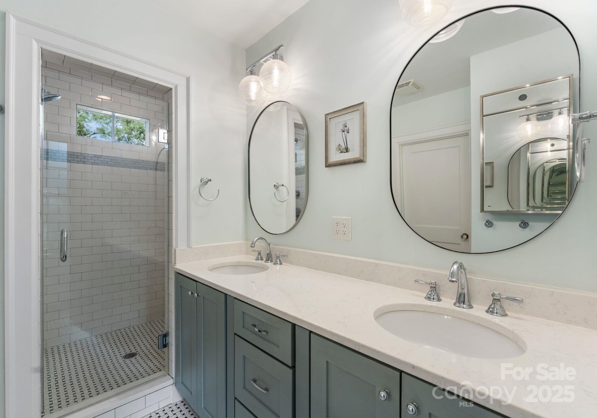 2424 Shenandoah Avenue