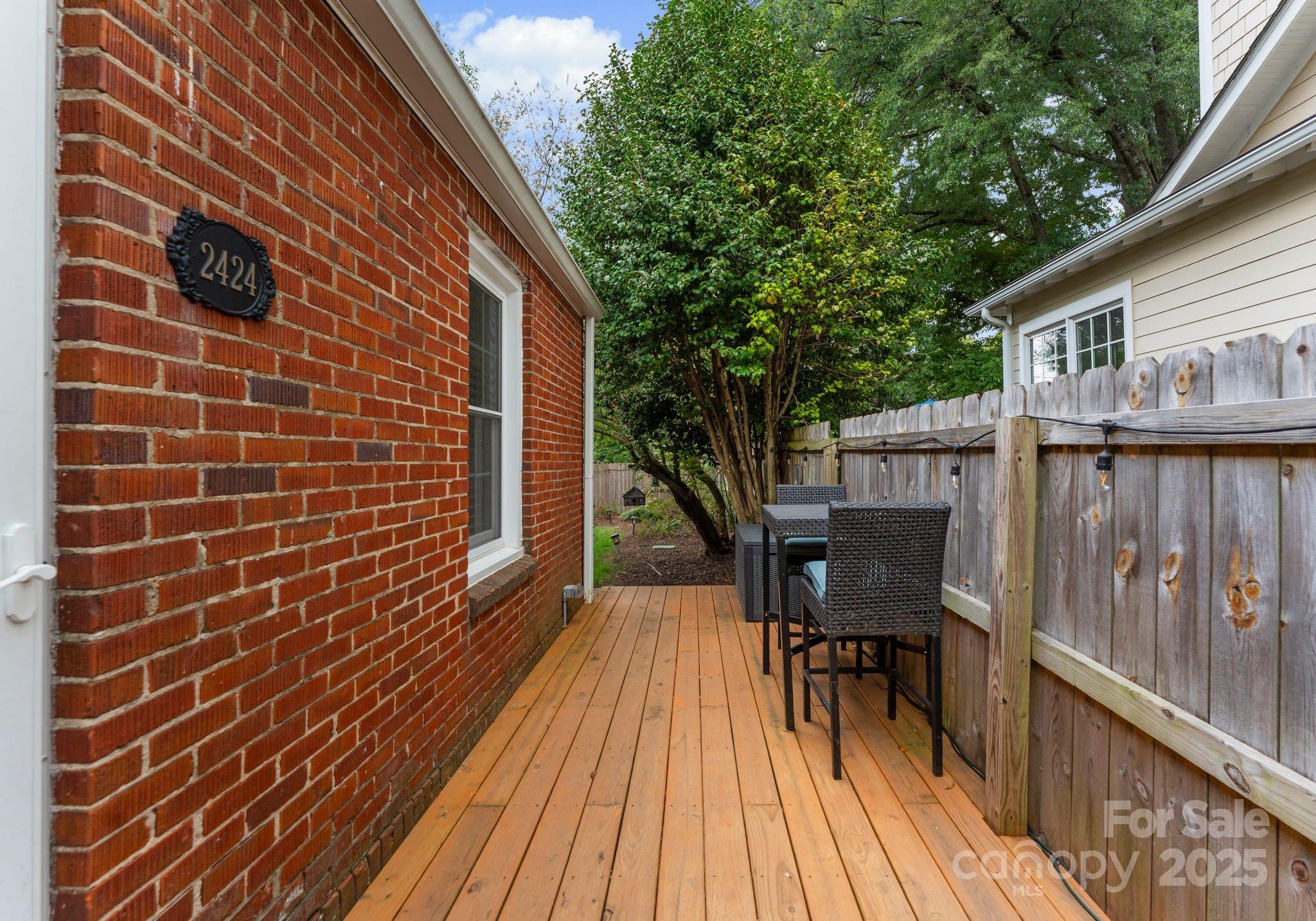 2424 Shenandoah Avenue