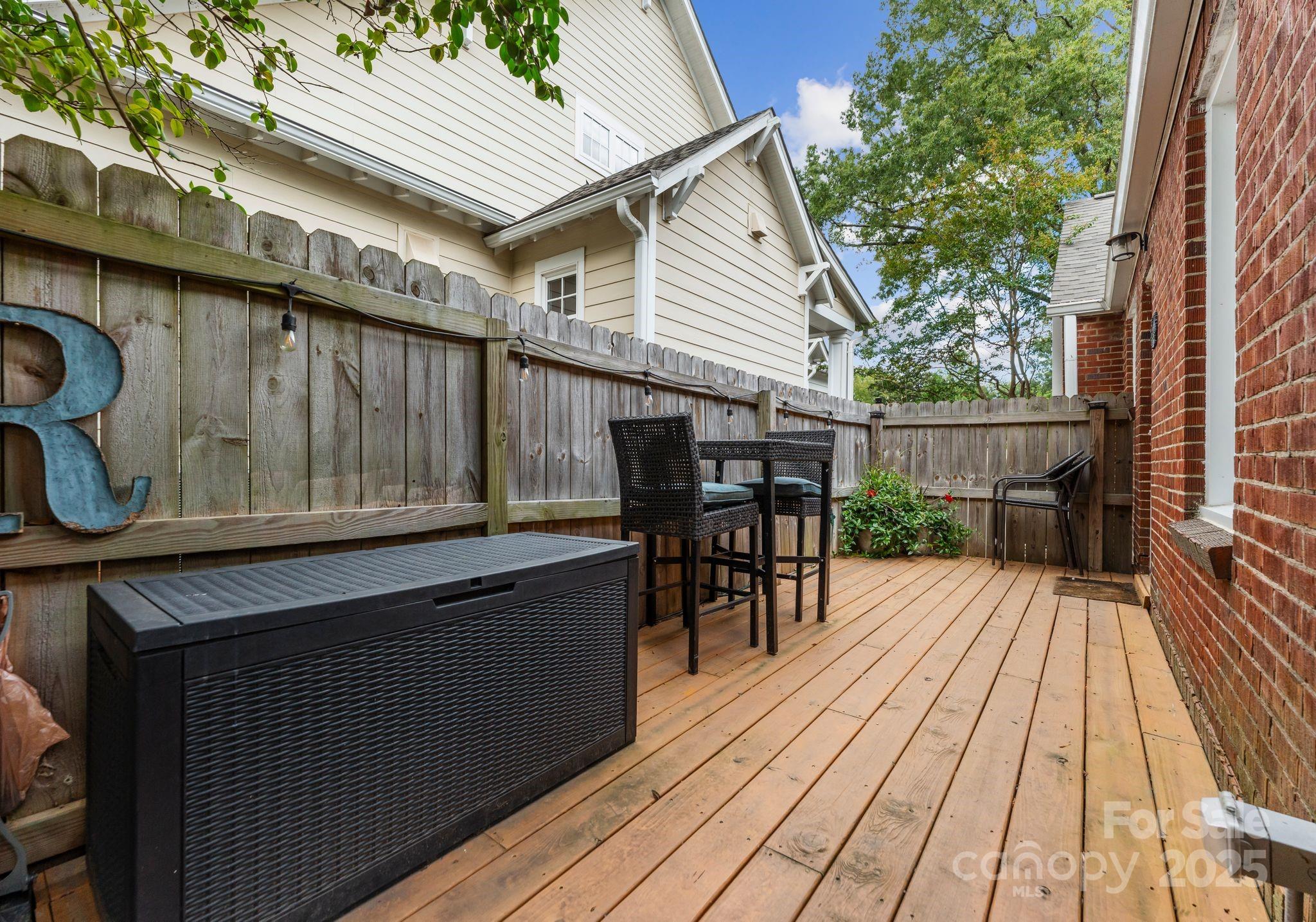2424 Shenandoah Avenue