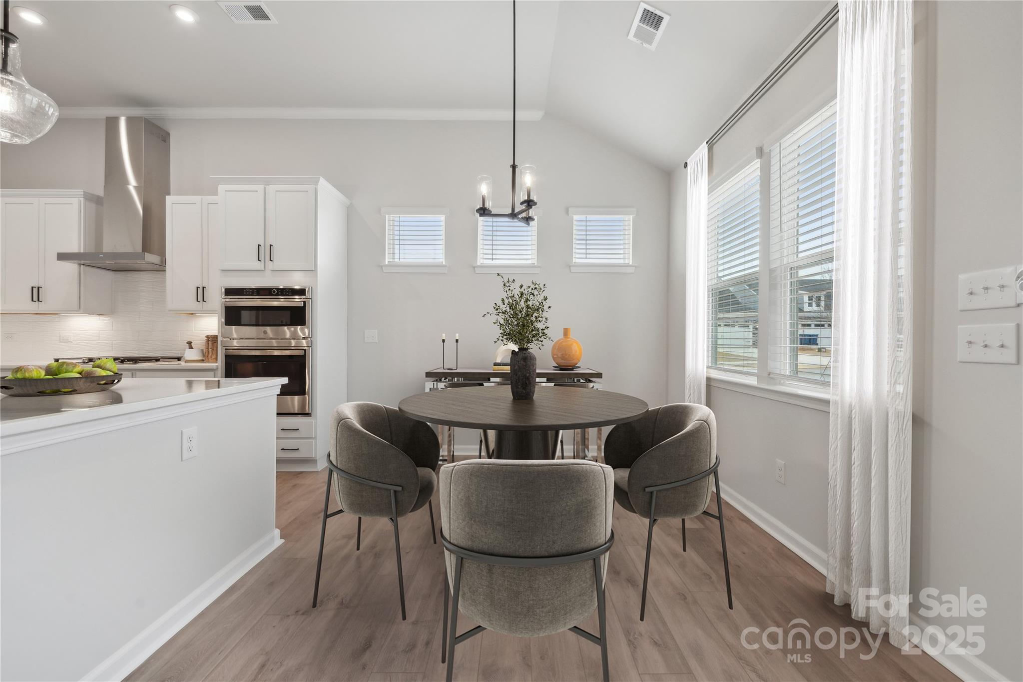 1006 Heritage Pointe