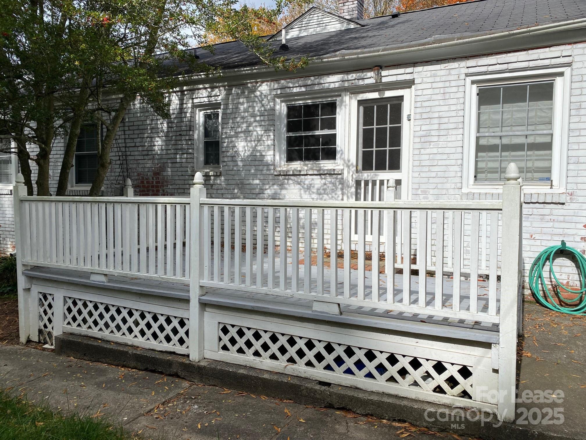1964 Lynnwood Drive