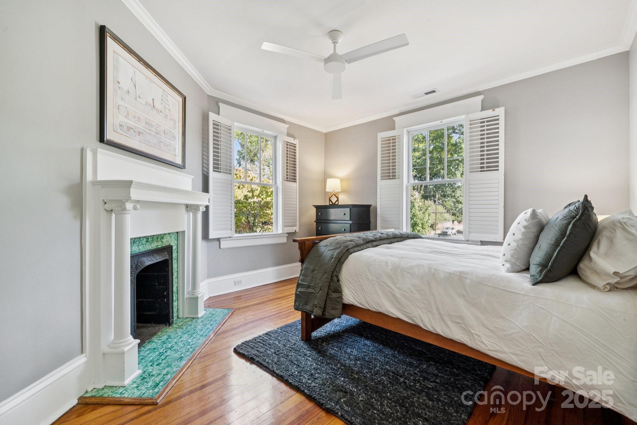 425 Clement Avenue